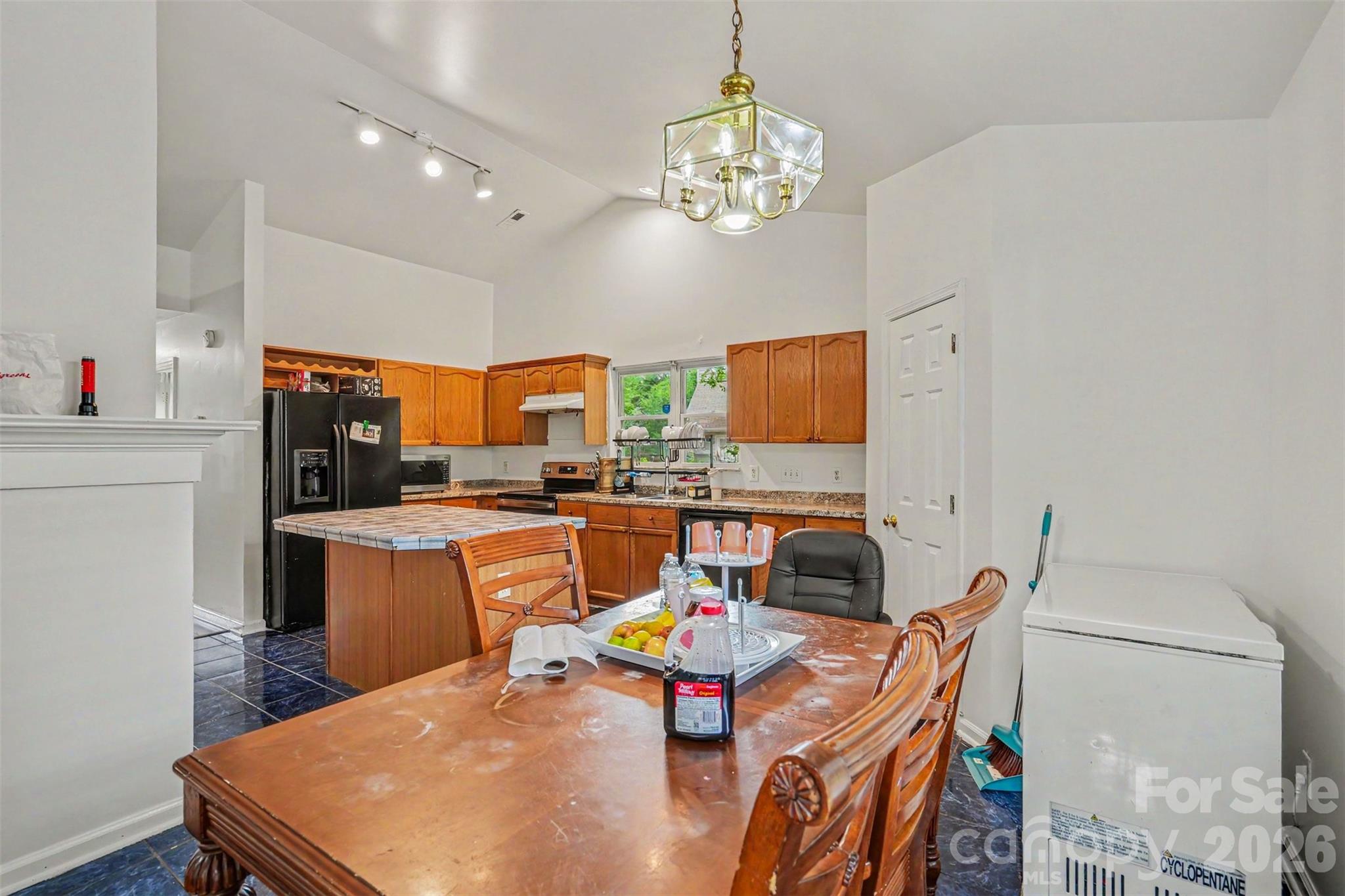 6312 Trysting Road — Charlotte