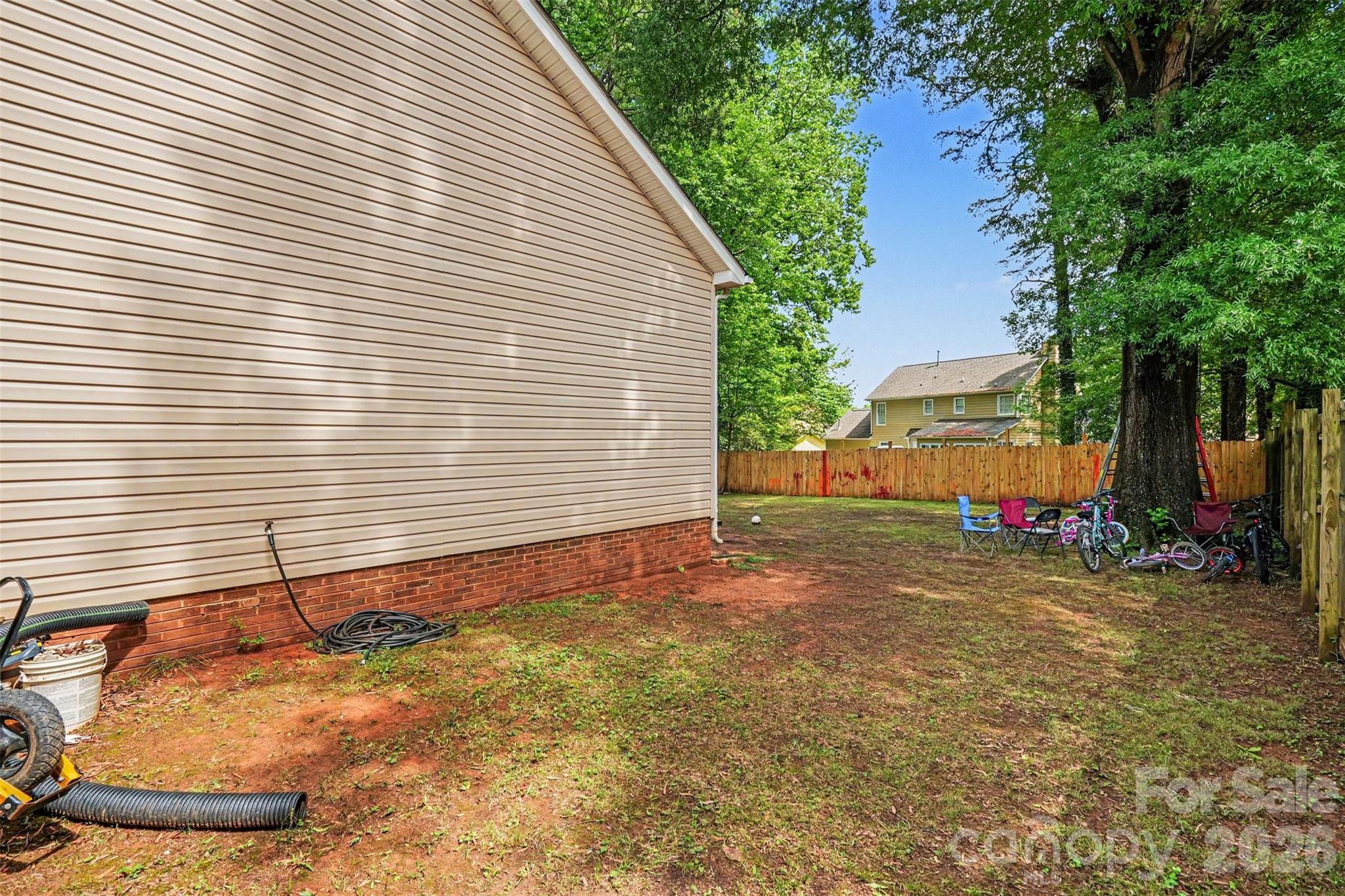 6312 Trysting Road — Charlotte