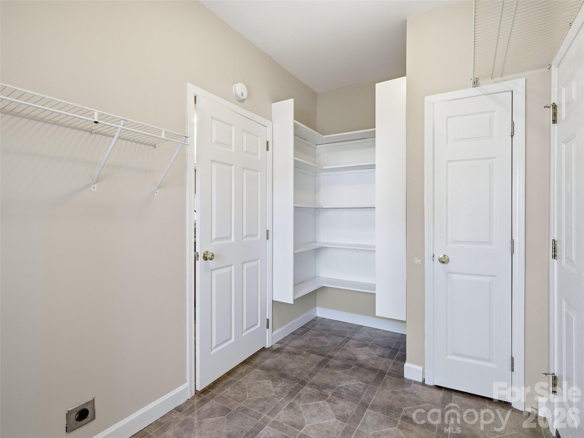 209 Beechnut Drive — Hendersonville