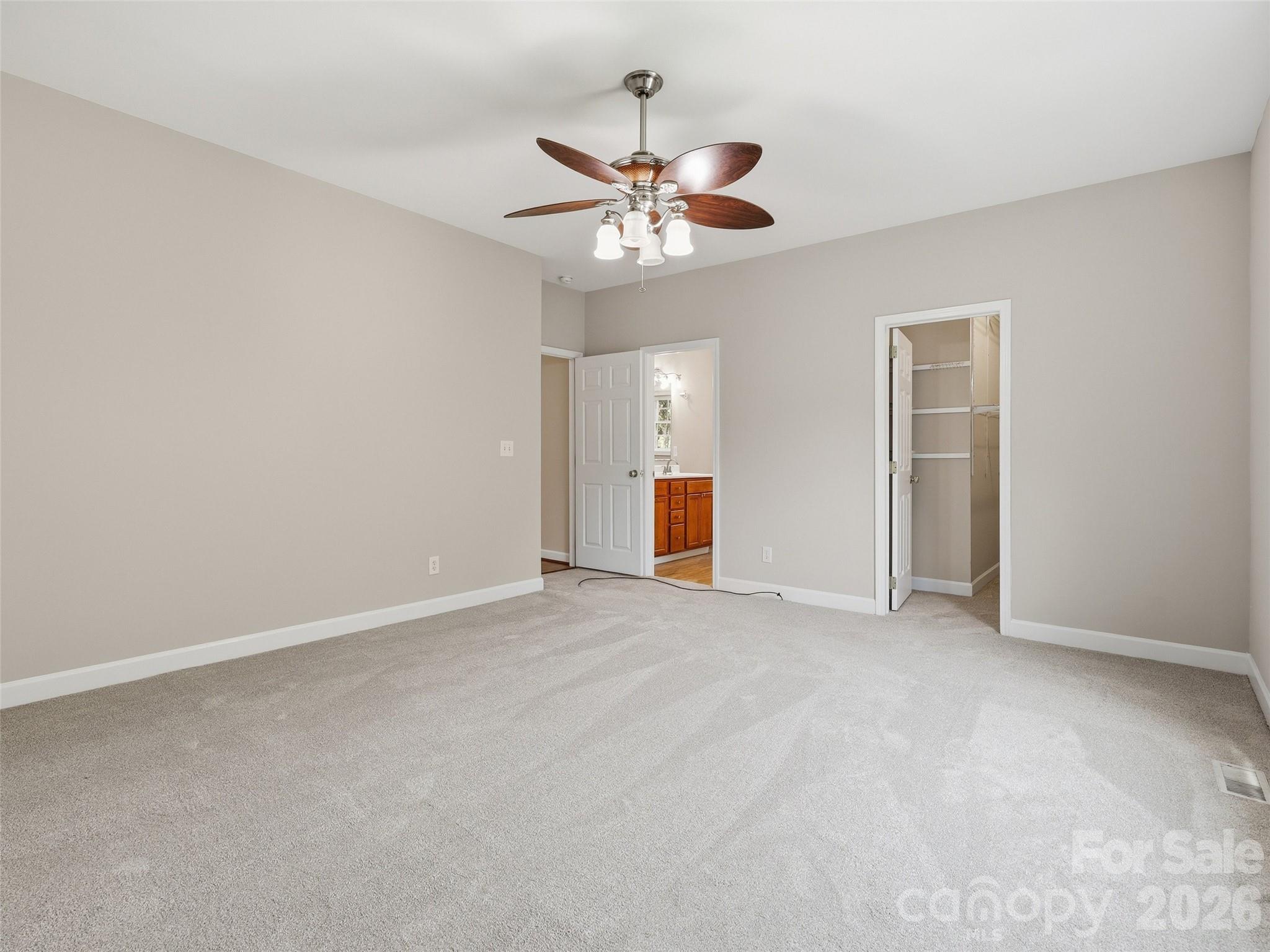 209 Beechnut Drive — Hendersonville