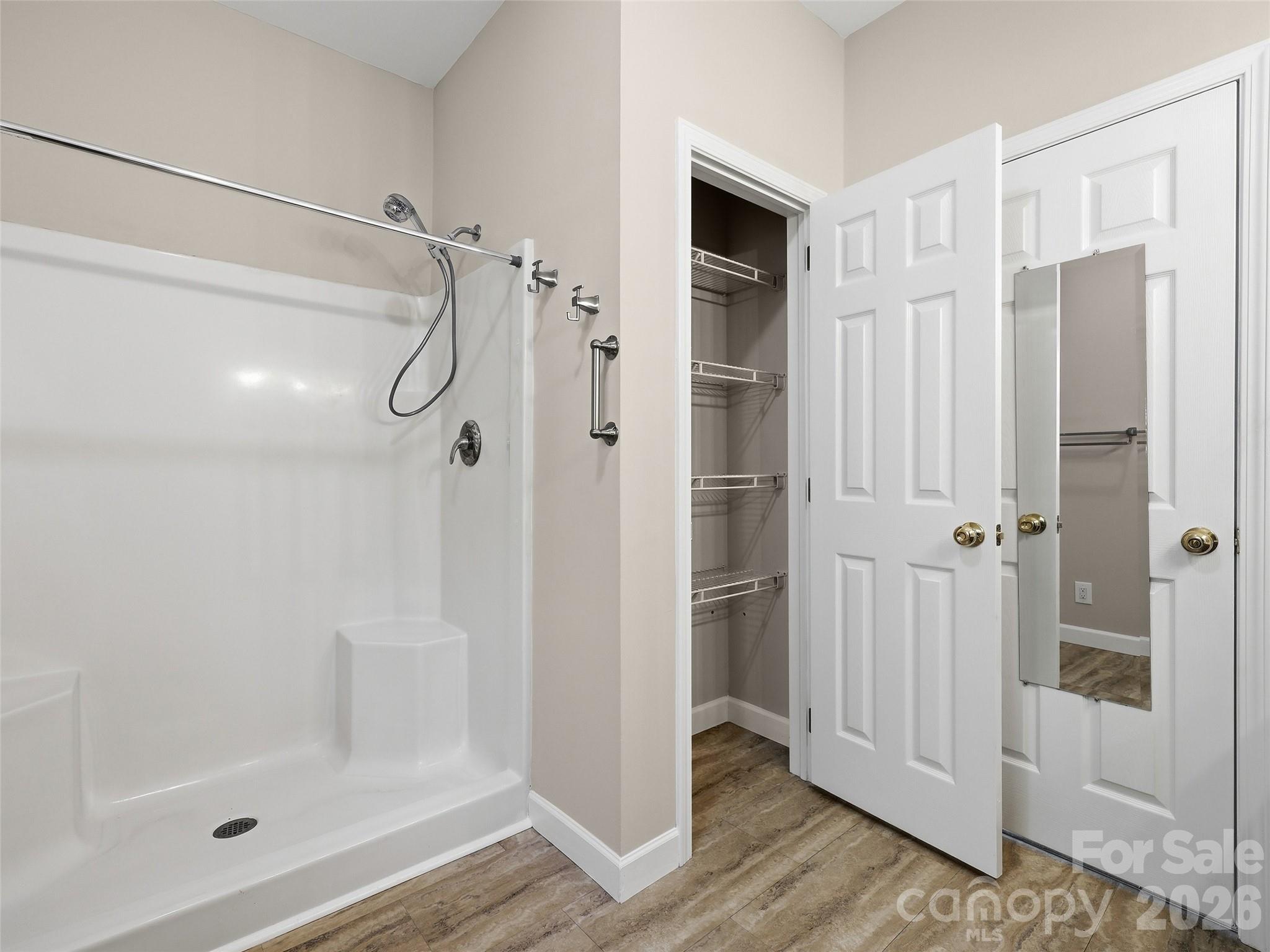 209 Beechnut Drive — Hendersonville