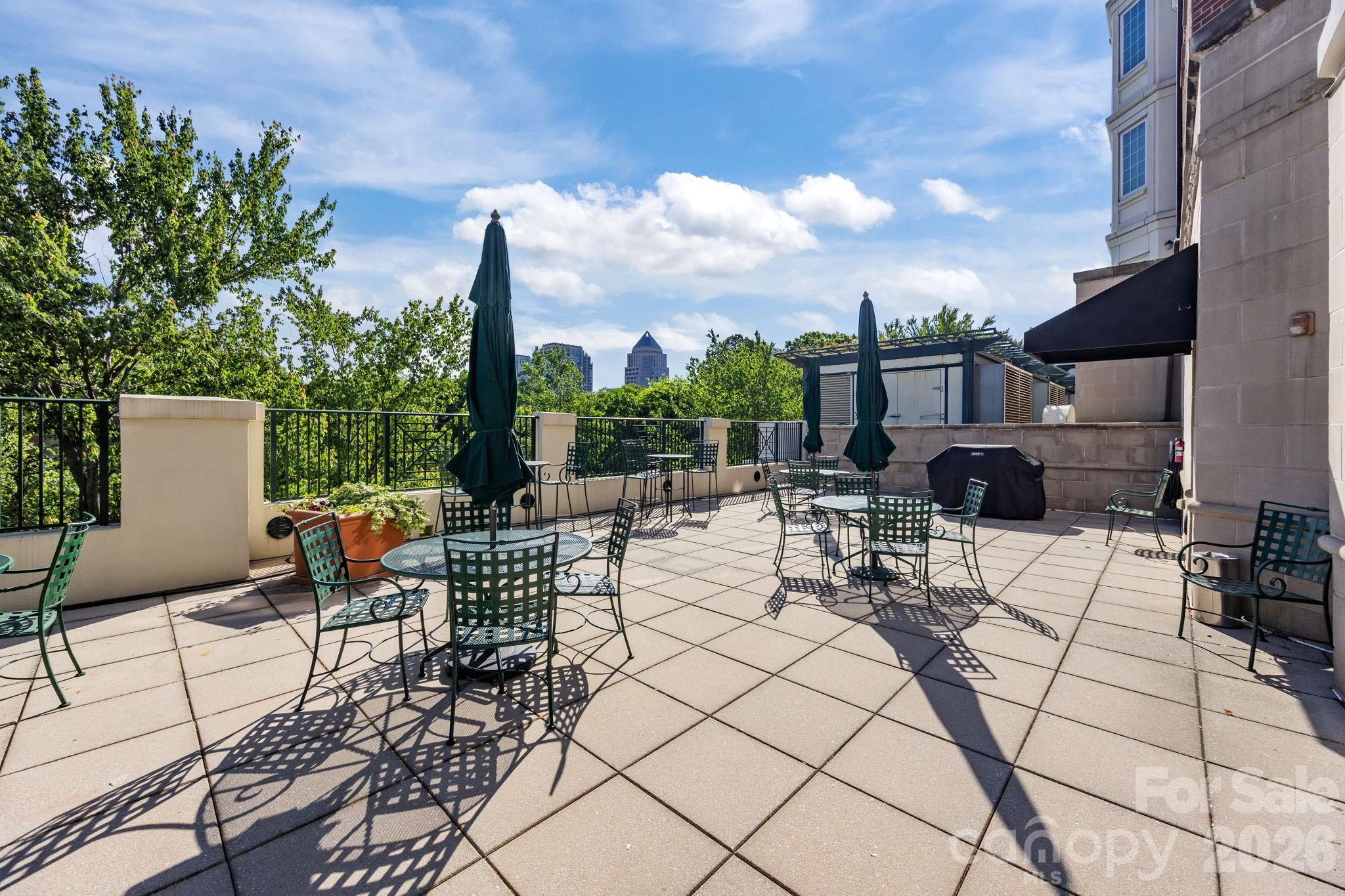 300 W 5th Street #809 — Charlotte