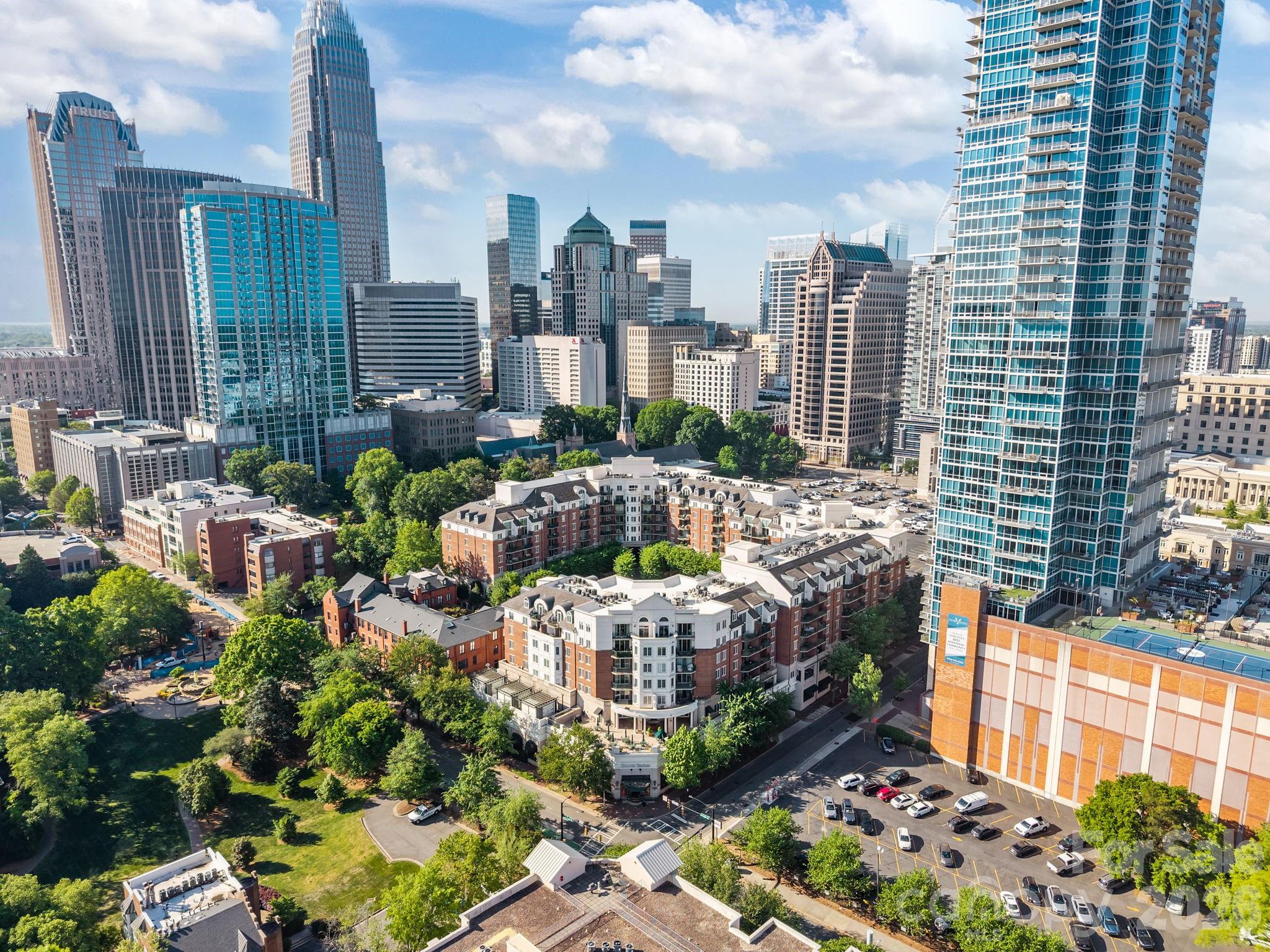 300 W 5th Street #809 — Charlotte
