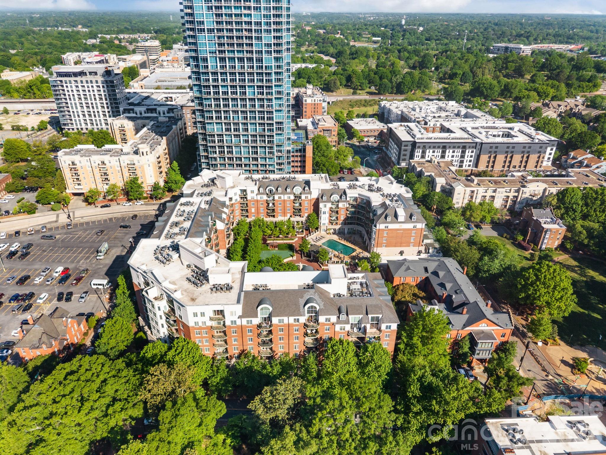 300 W 5th Street #809 — Charlotte