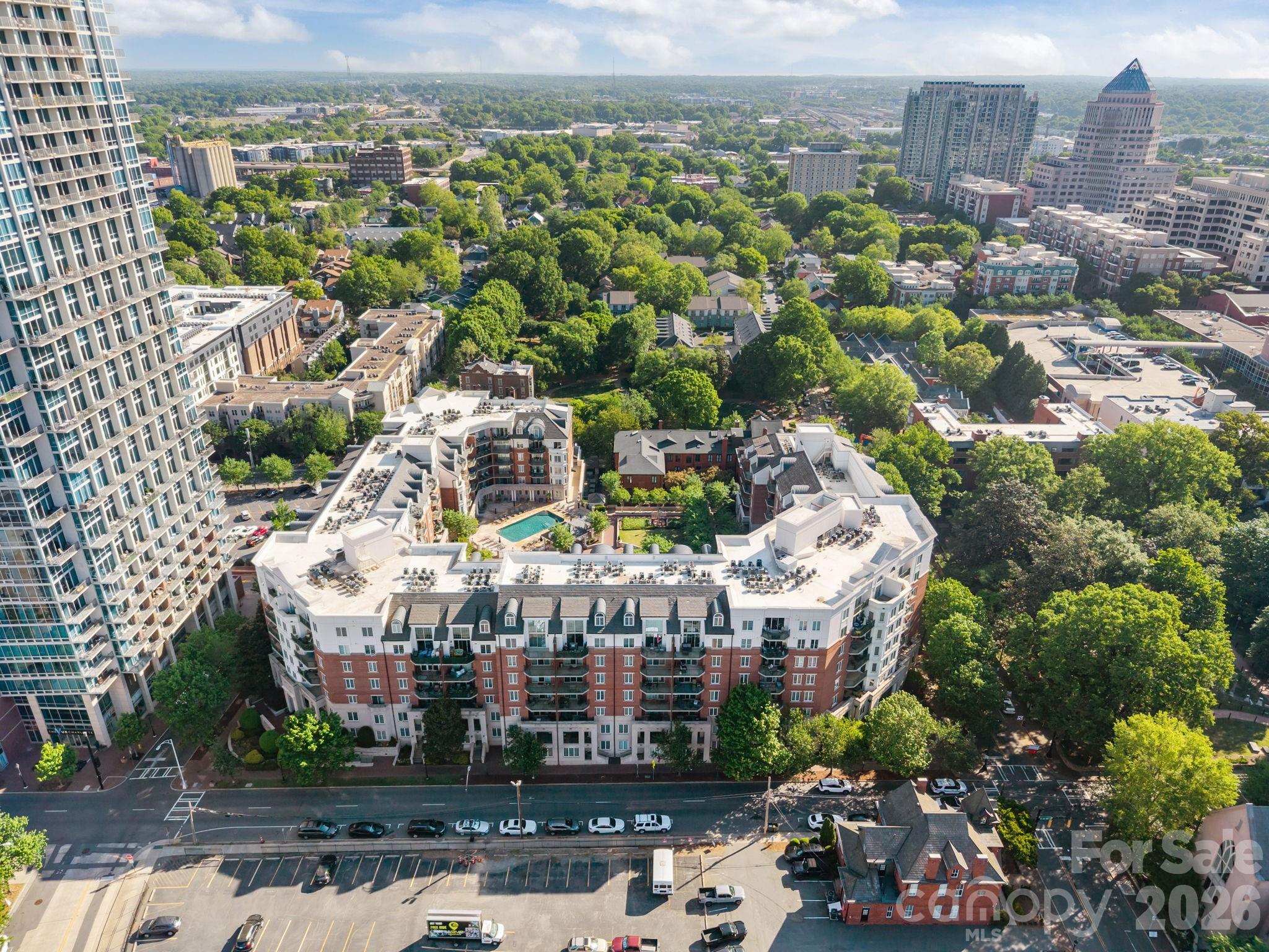 300 W 5th Street #809 — Charlotte