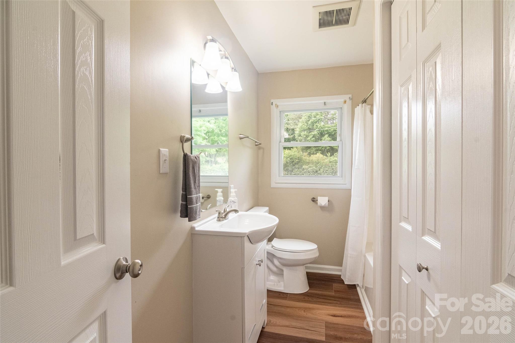 156 Doggett Grove Road — Forest City