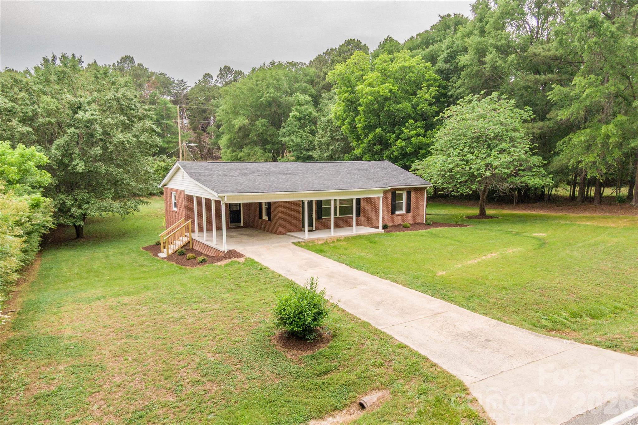 156 Doggett Grove Road — Forest City