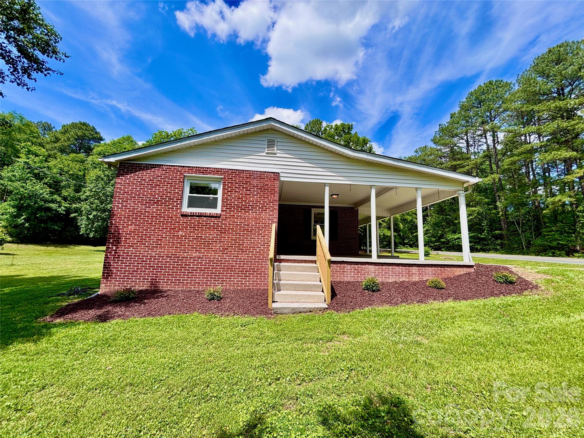 156 Doggett Grove Road — Forest City