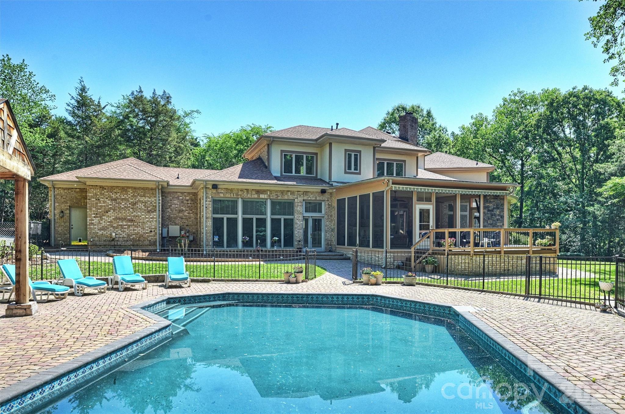 3301 Providence Plantation Lane — Charlotte