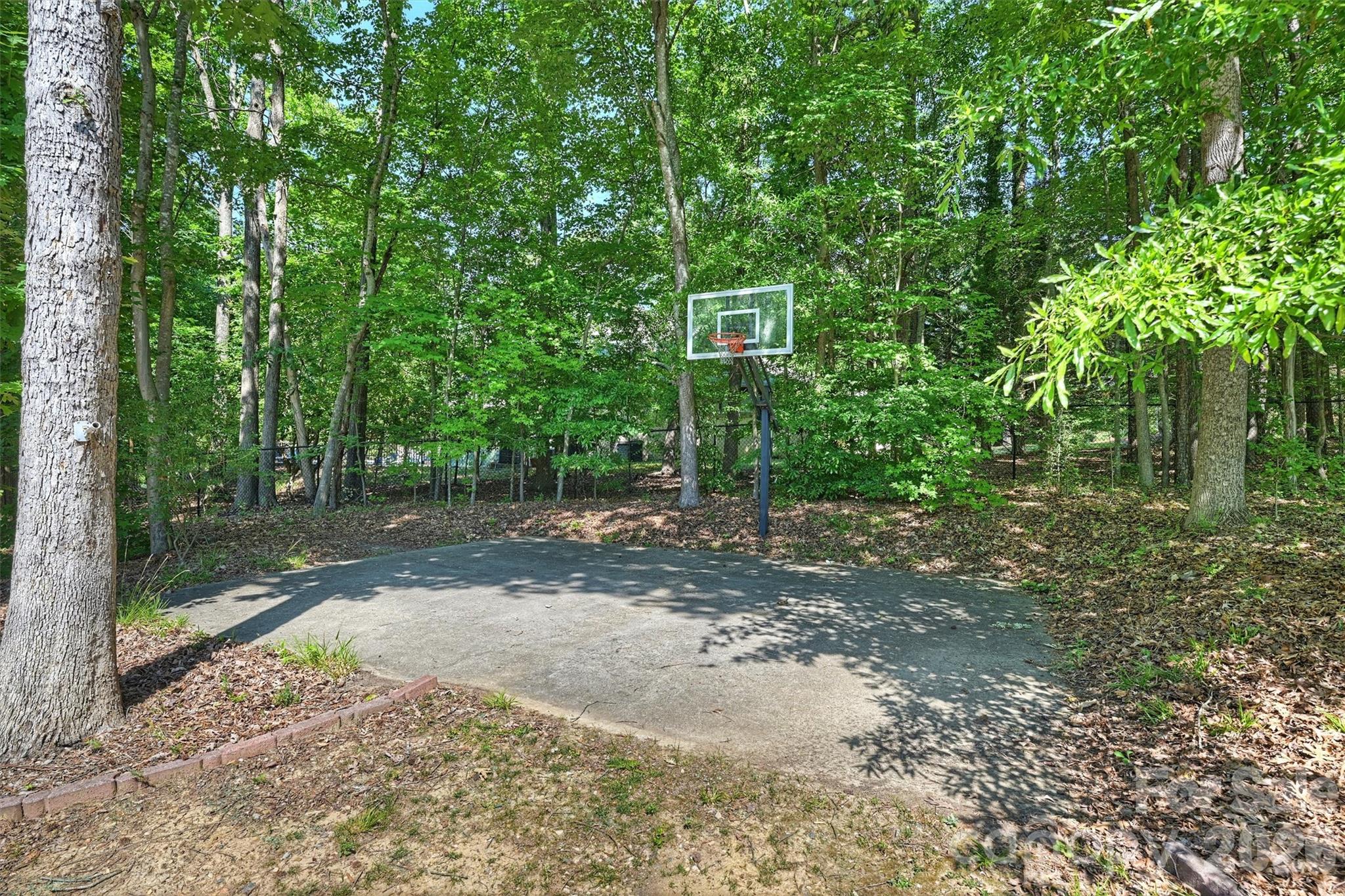 3301 Providence Plantation Lane — Charlotte
