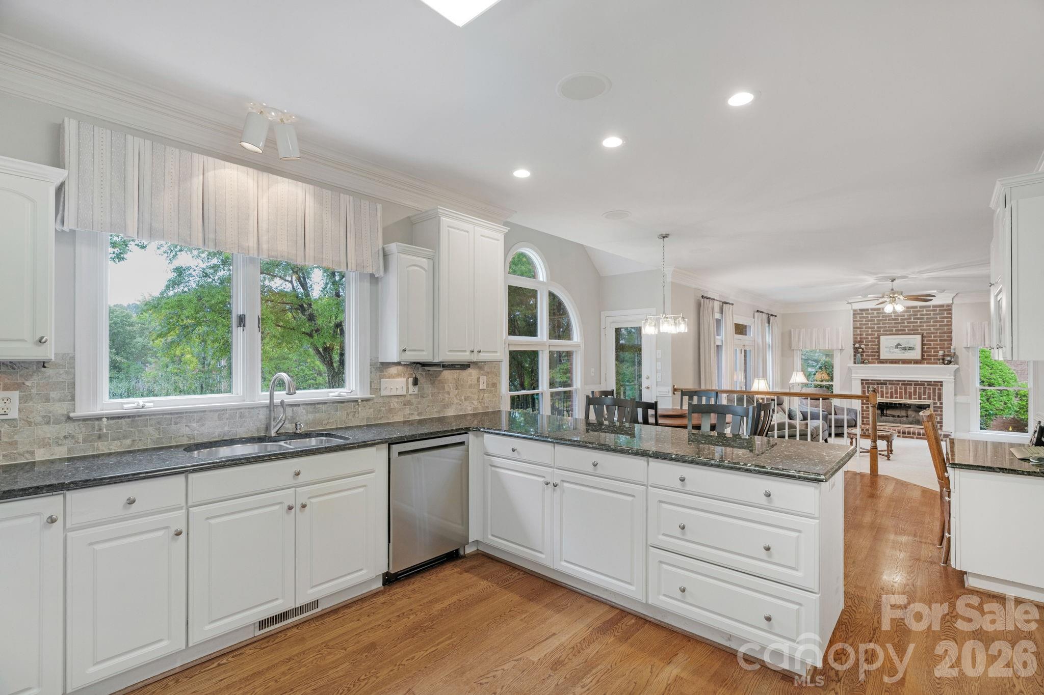 10514 Old Wayside Road — Charlotte