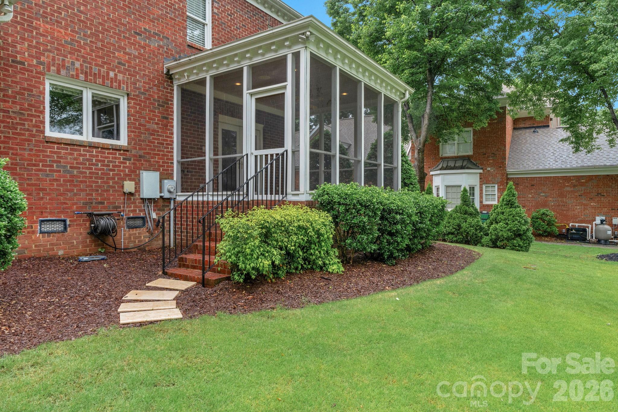 10514 Old Wayside Road — Charlotte