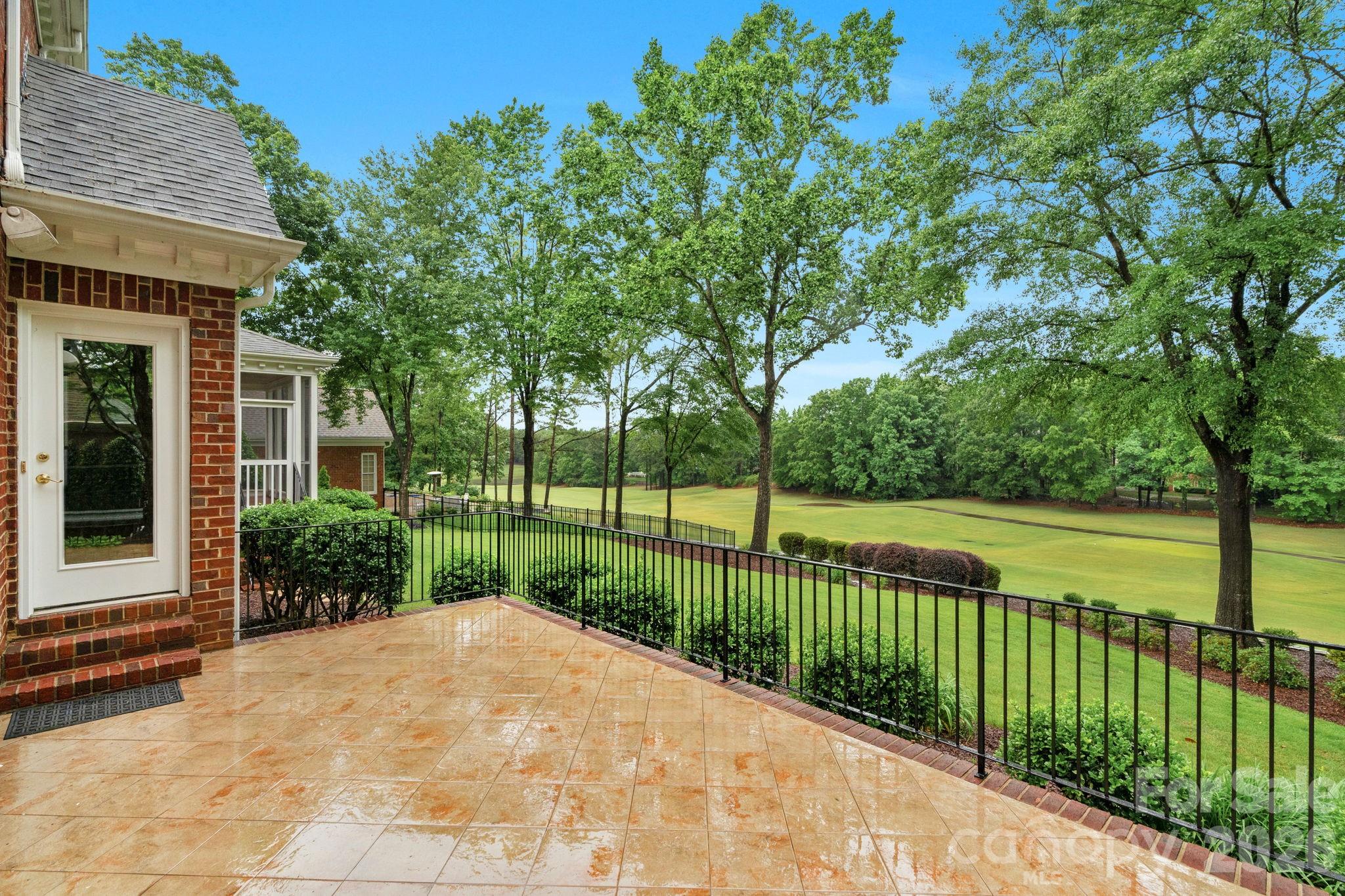 10514 Old Wayside Road — Charlotte