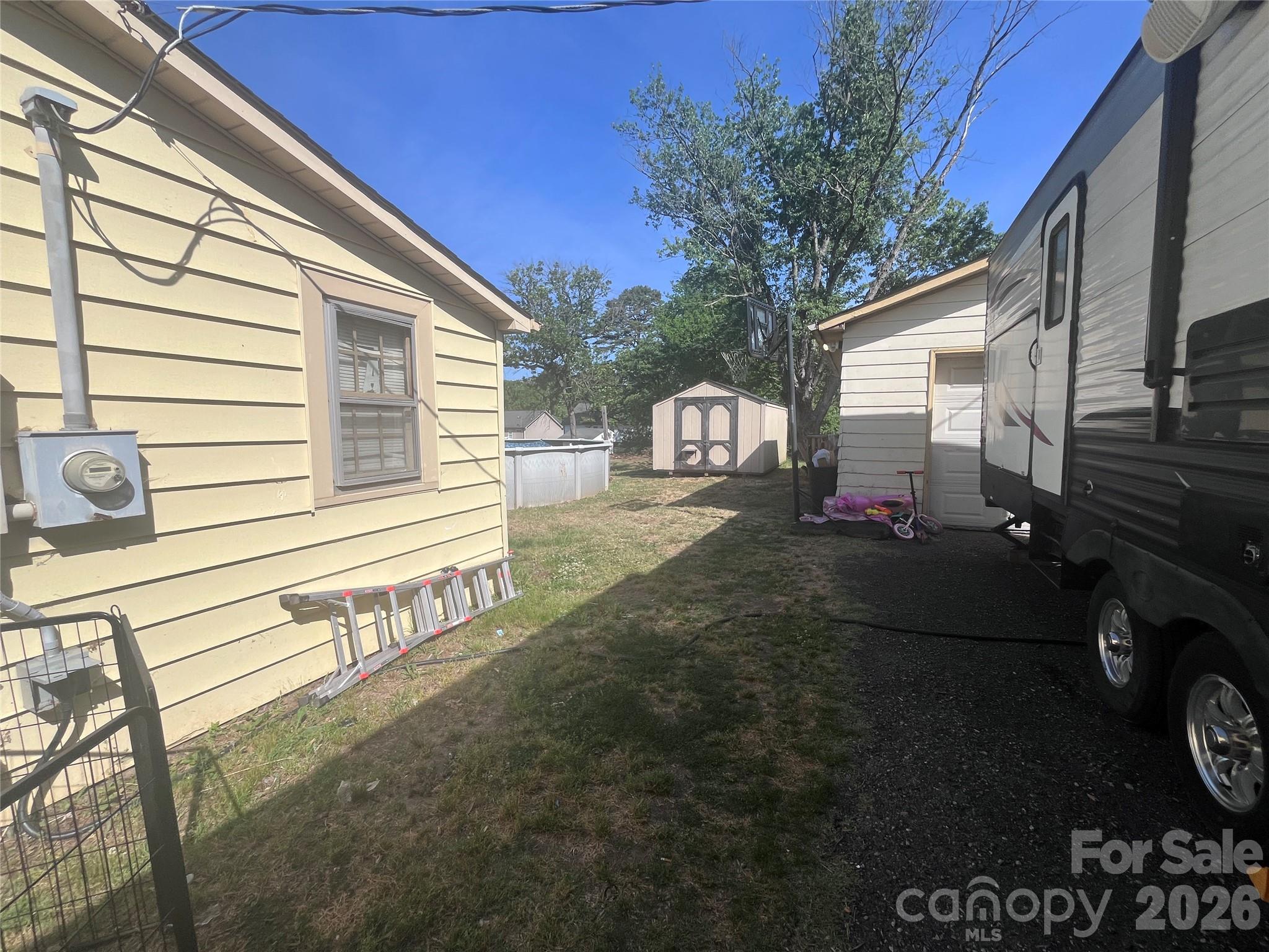402 Easy Street — Concord