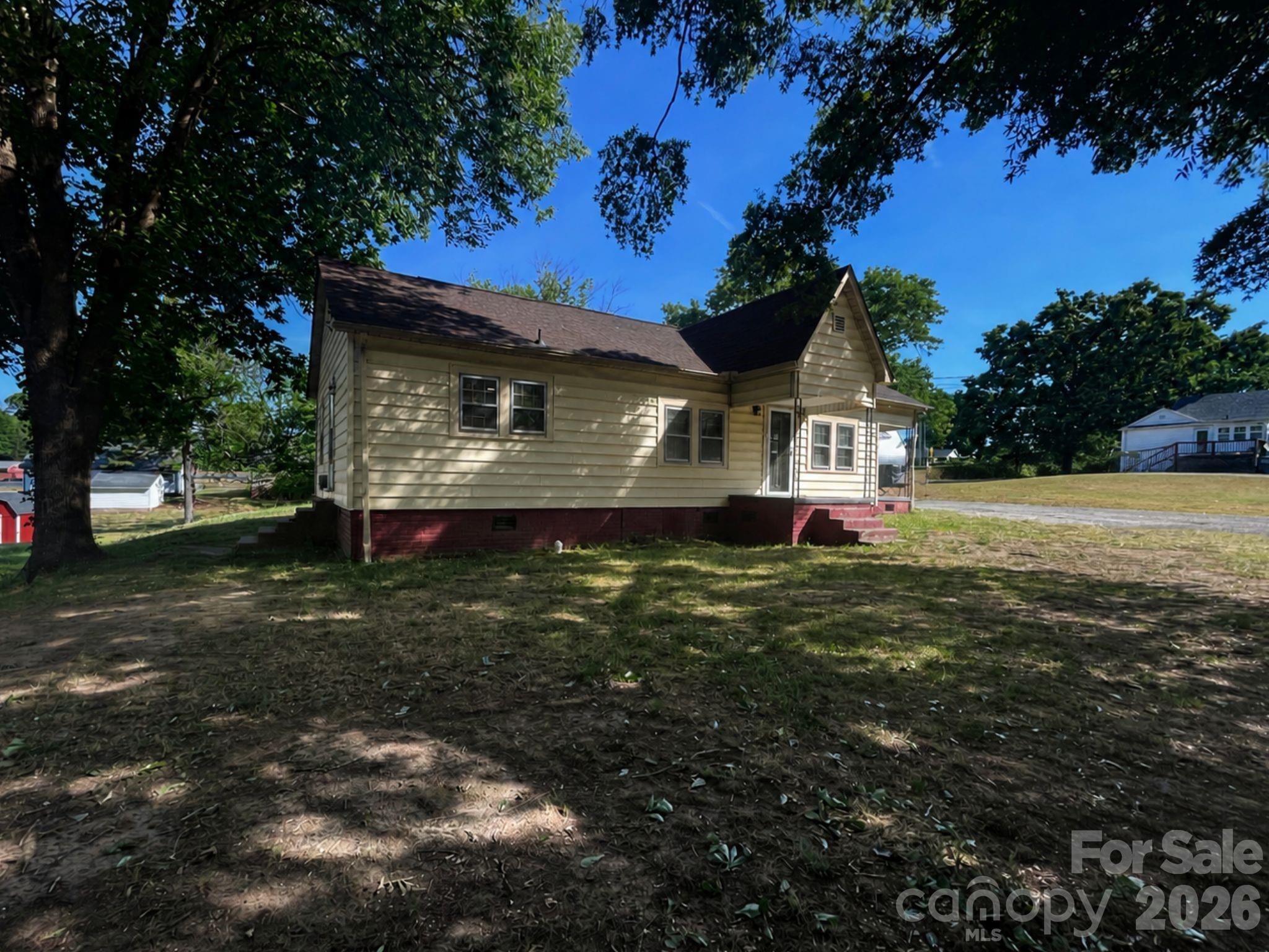 402 Easy Street — Concord
