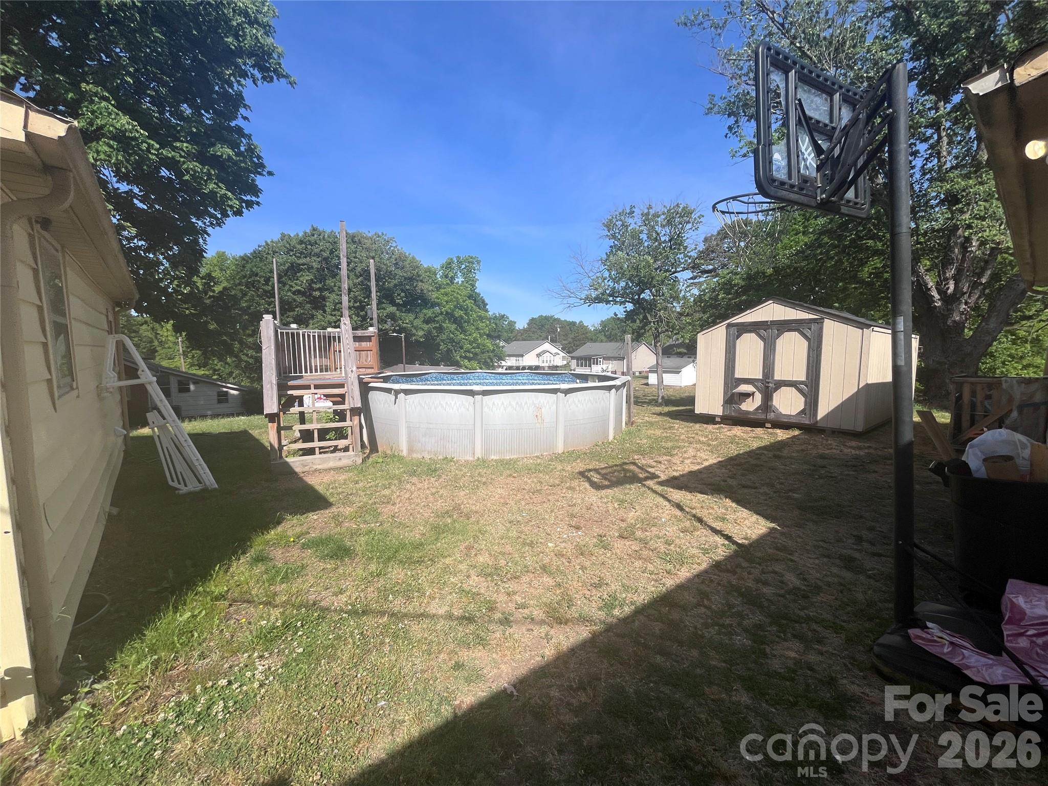 402 Easy Street — Concord