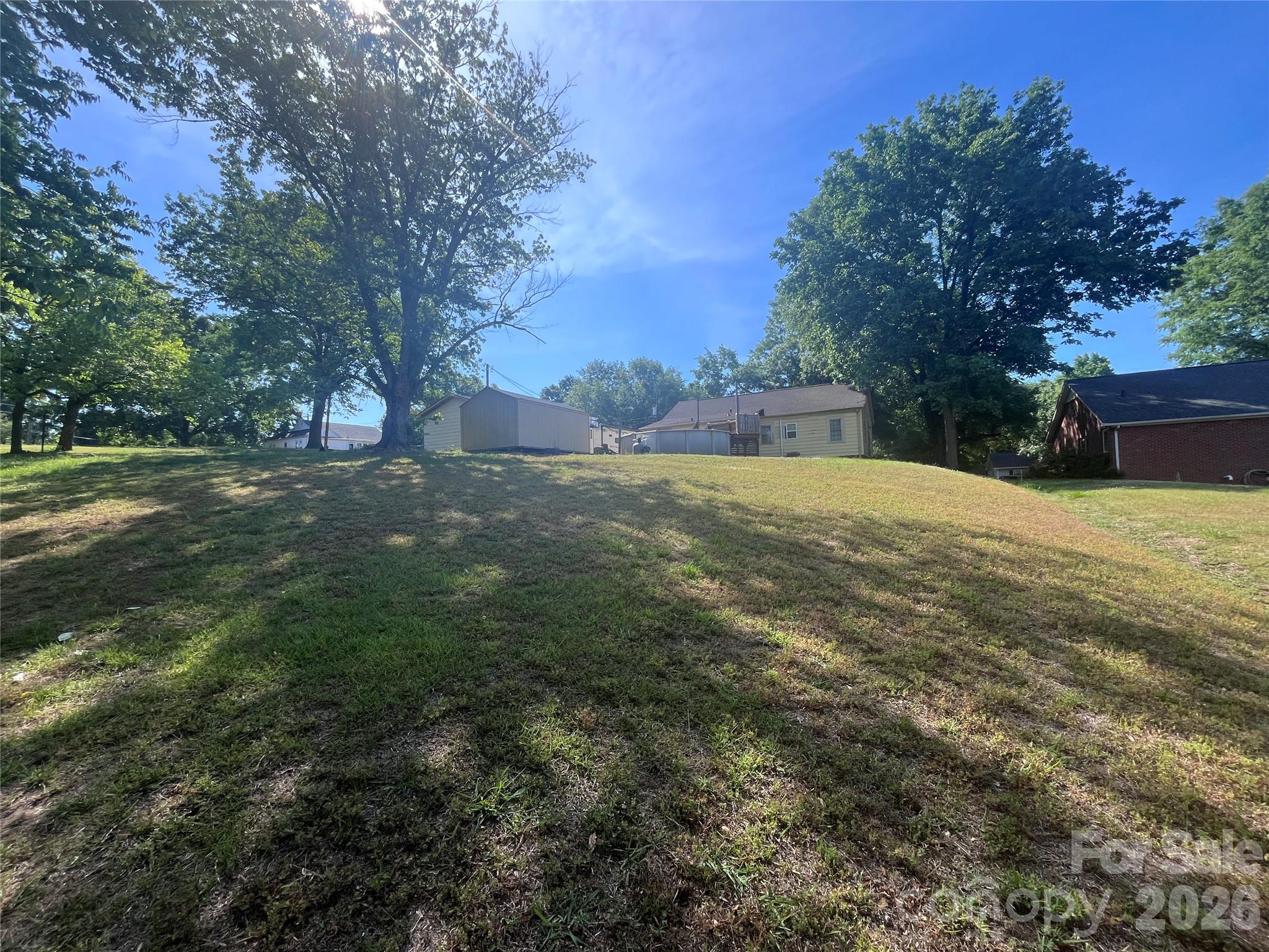 402 Easy Street — Concord