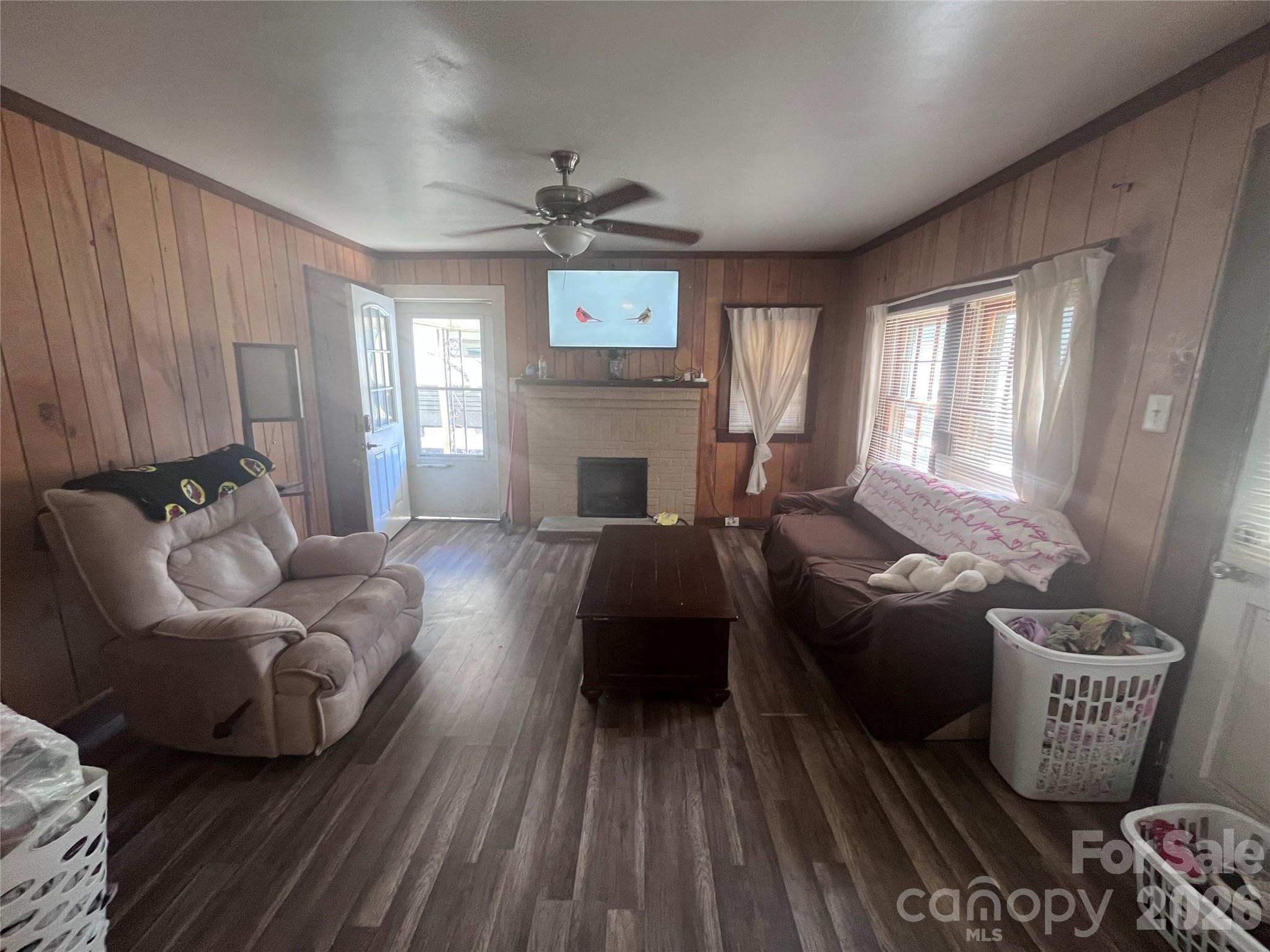402 Easy Street — Concord