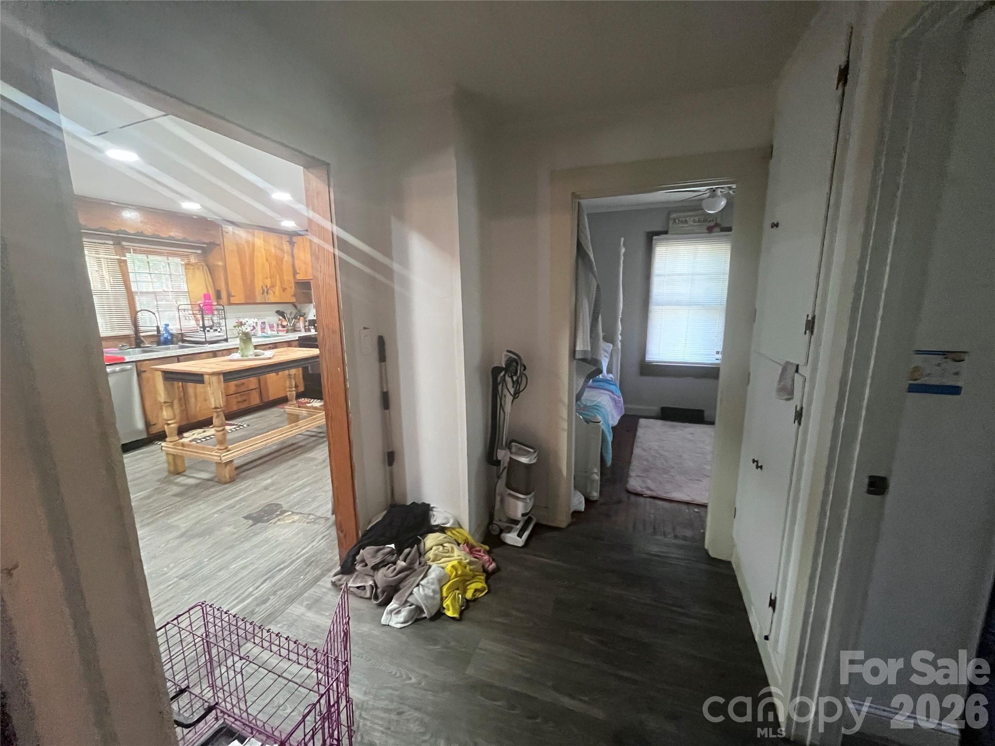 402 Easy Street — Concord