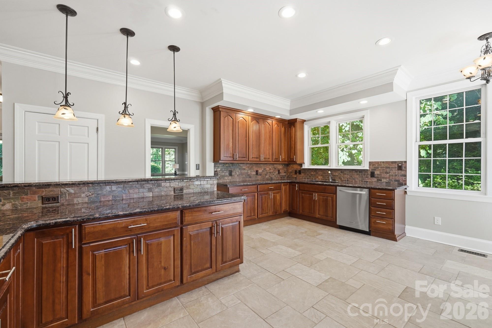 1624 S New Hope Road — Gastonia