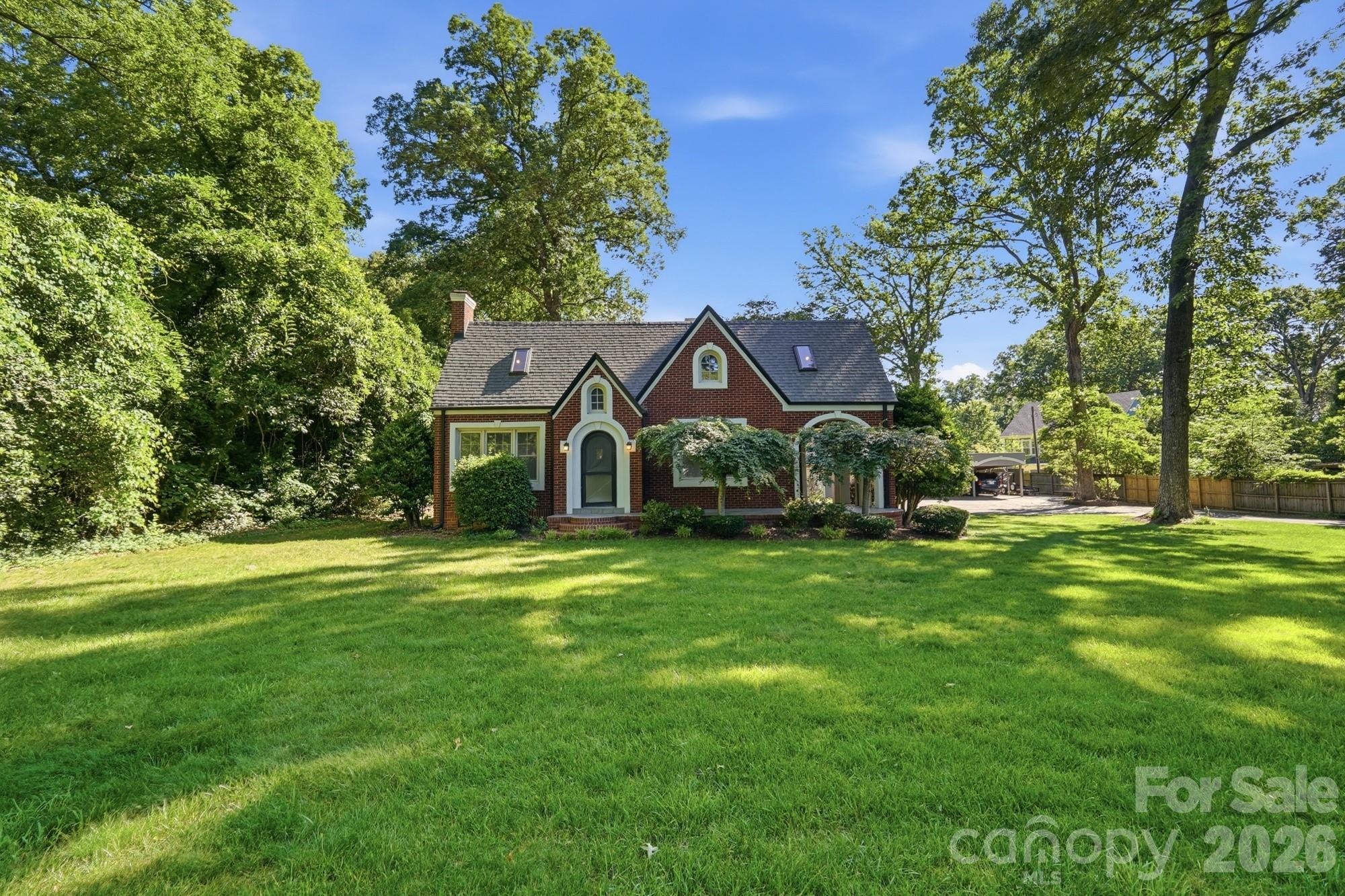 1624 S New Hope Road — Gastonia