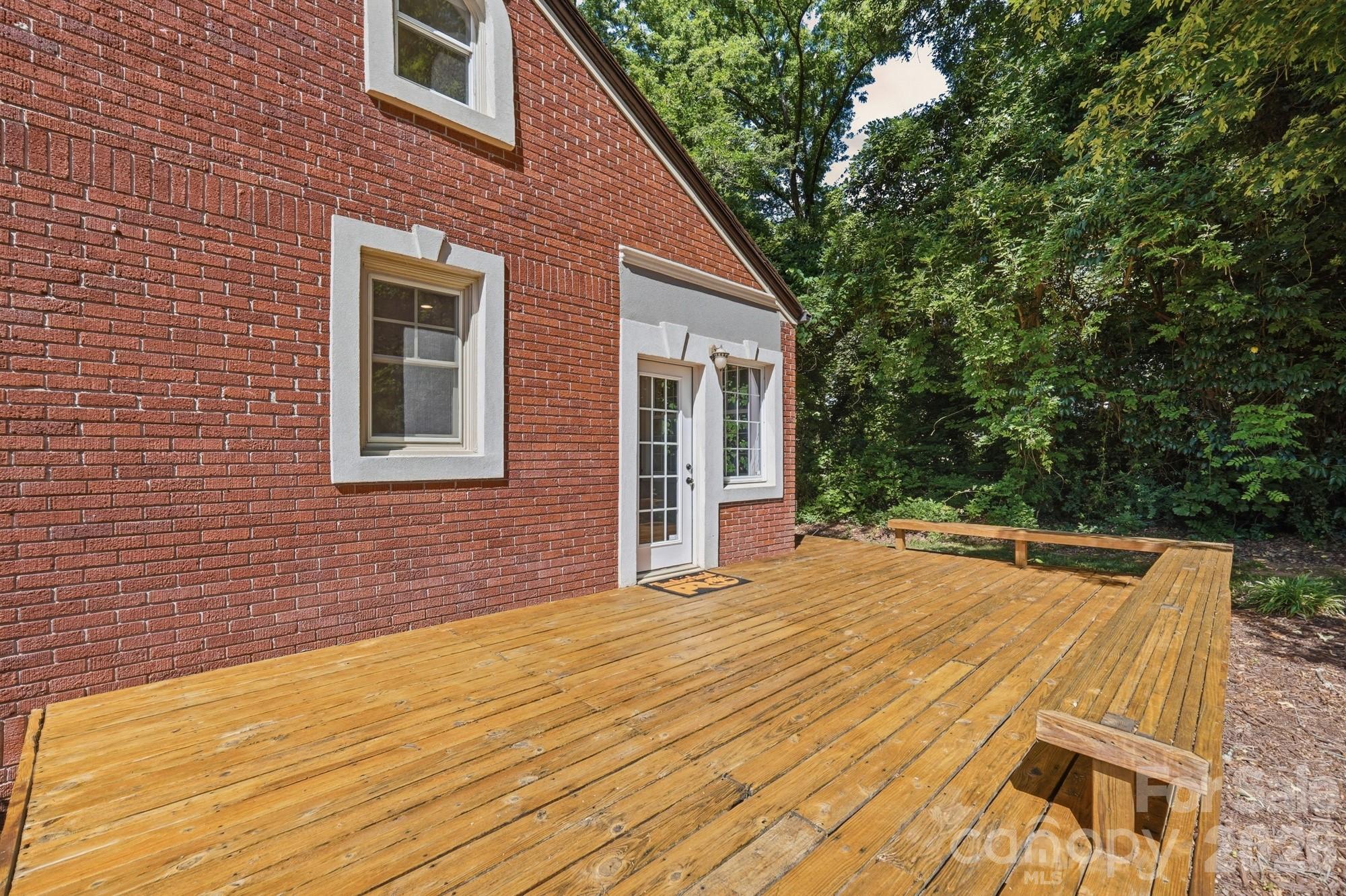 1624 S New Hope Road — Gastonia