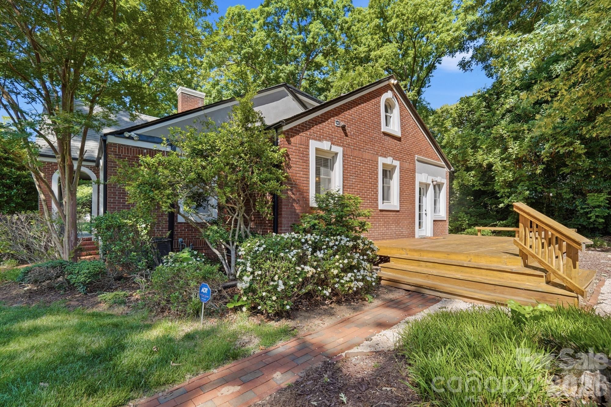 1624 S New Hope Road — Gastonia