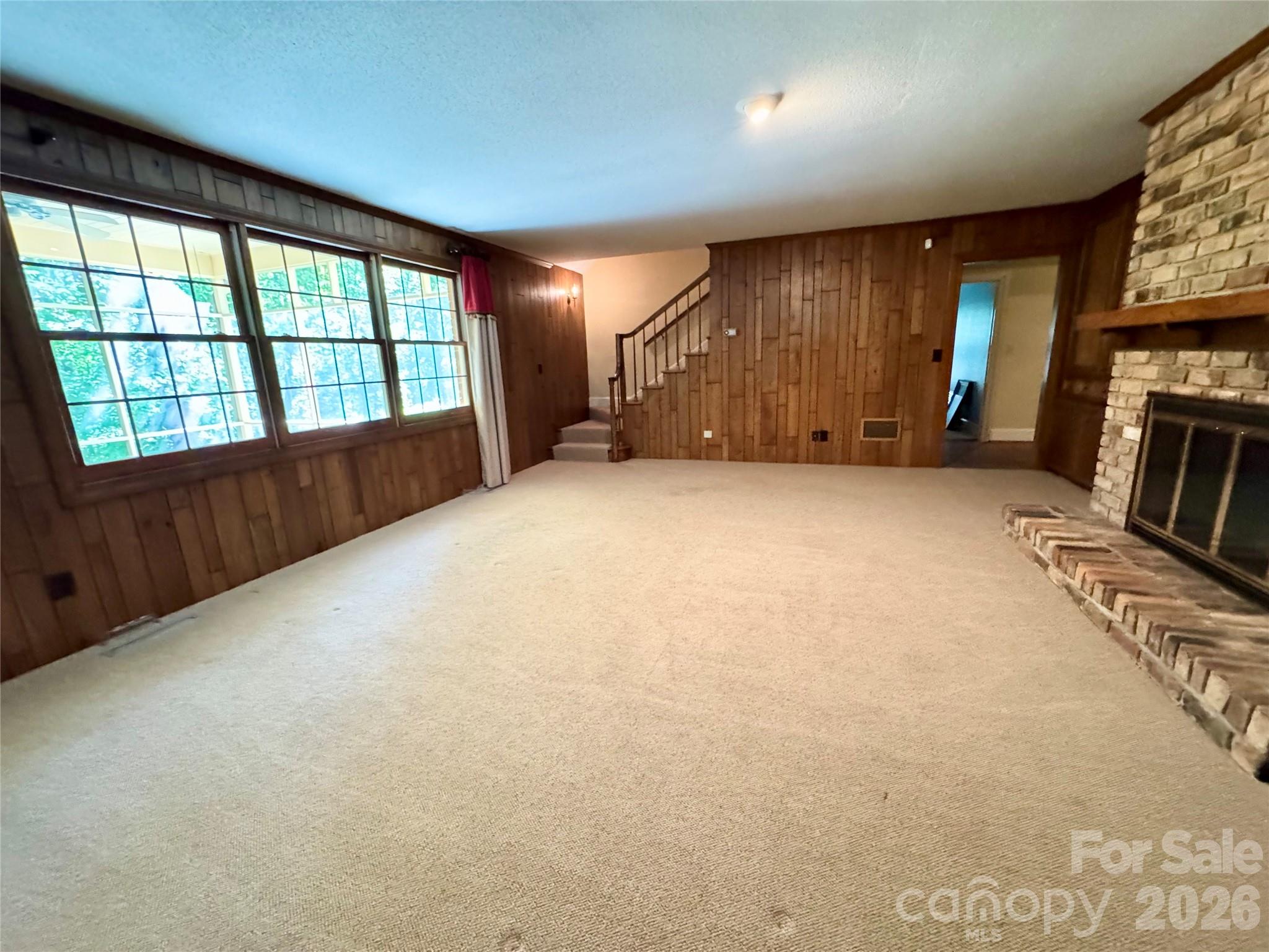 500 Woodend Drive SE — Concord