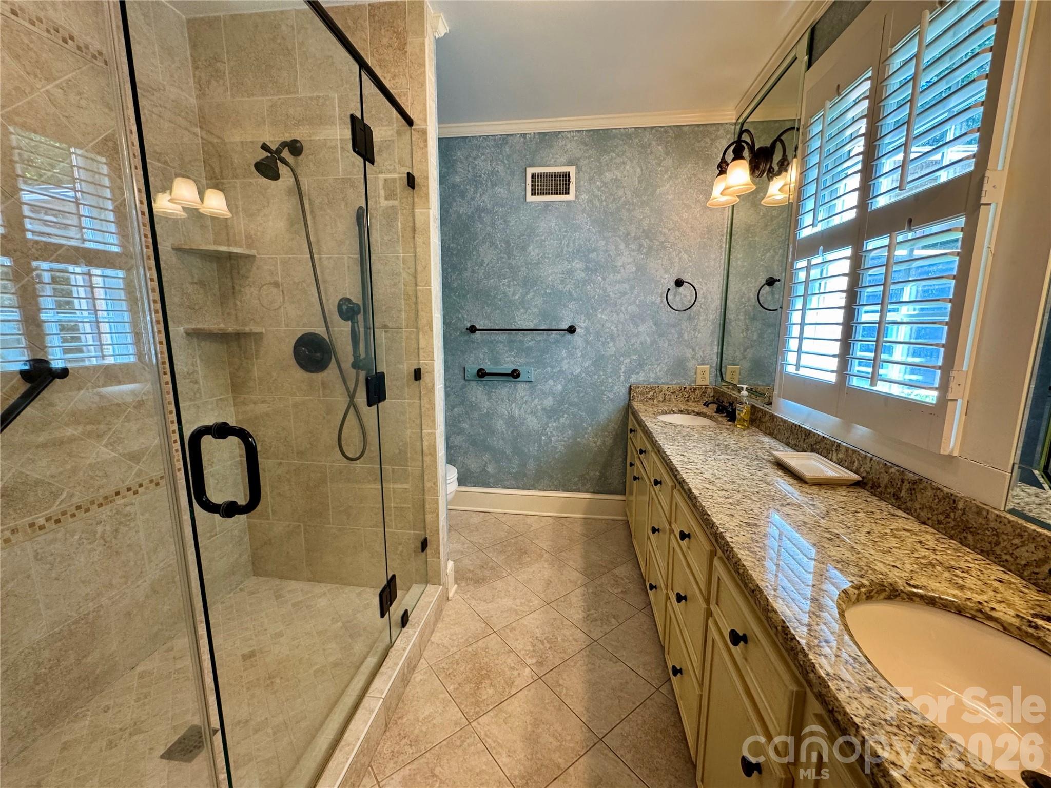 500 Woodend Drive SE — Concord