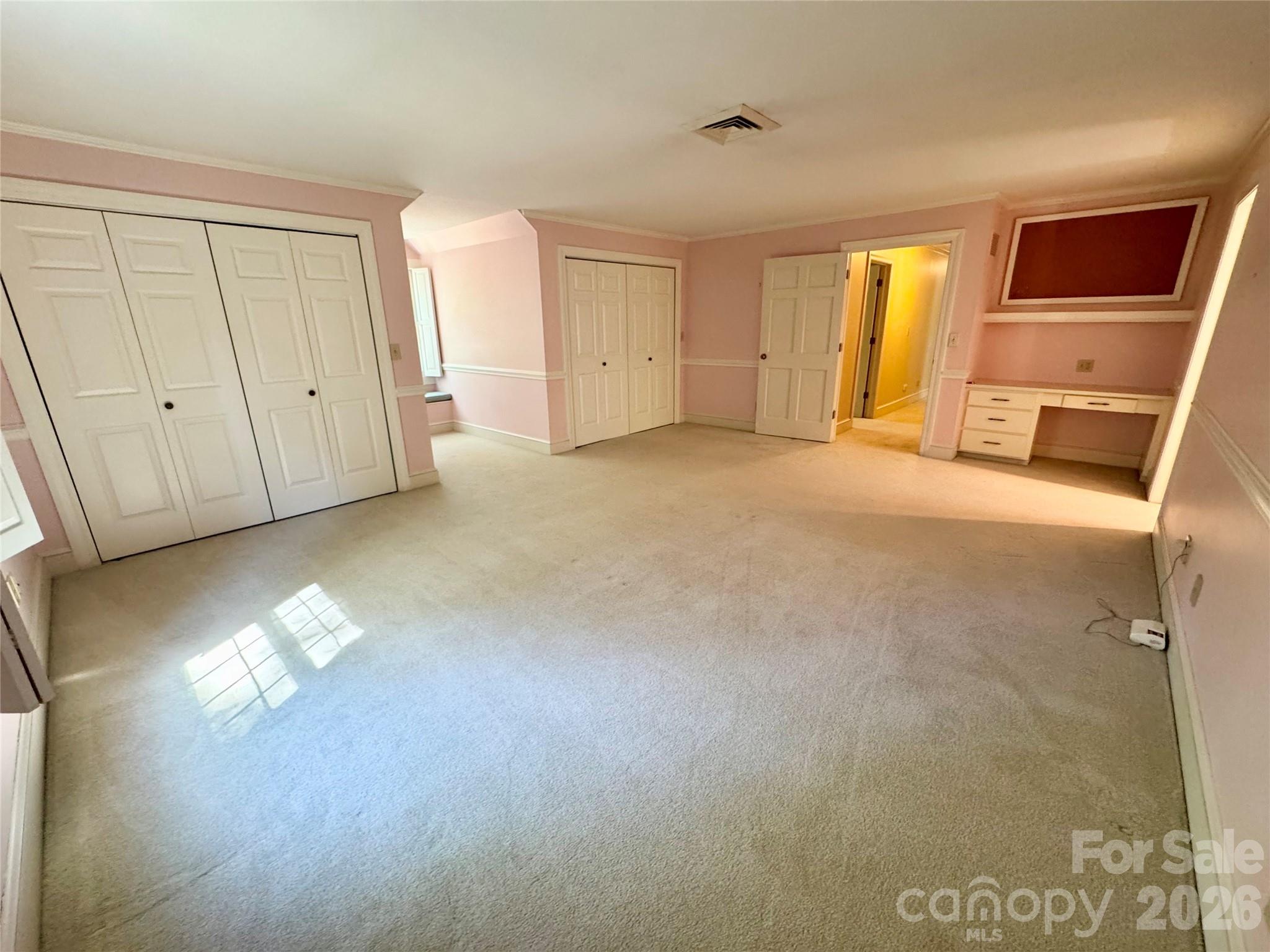 500 Woodend Drive SE — Concord