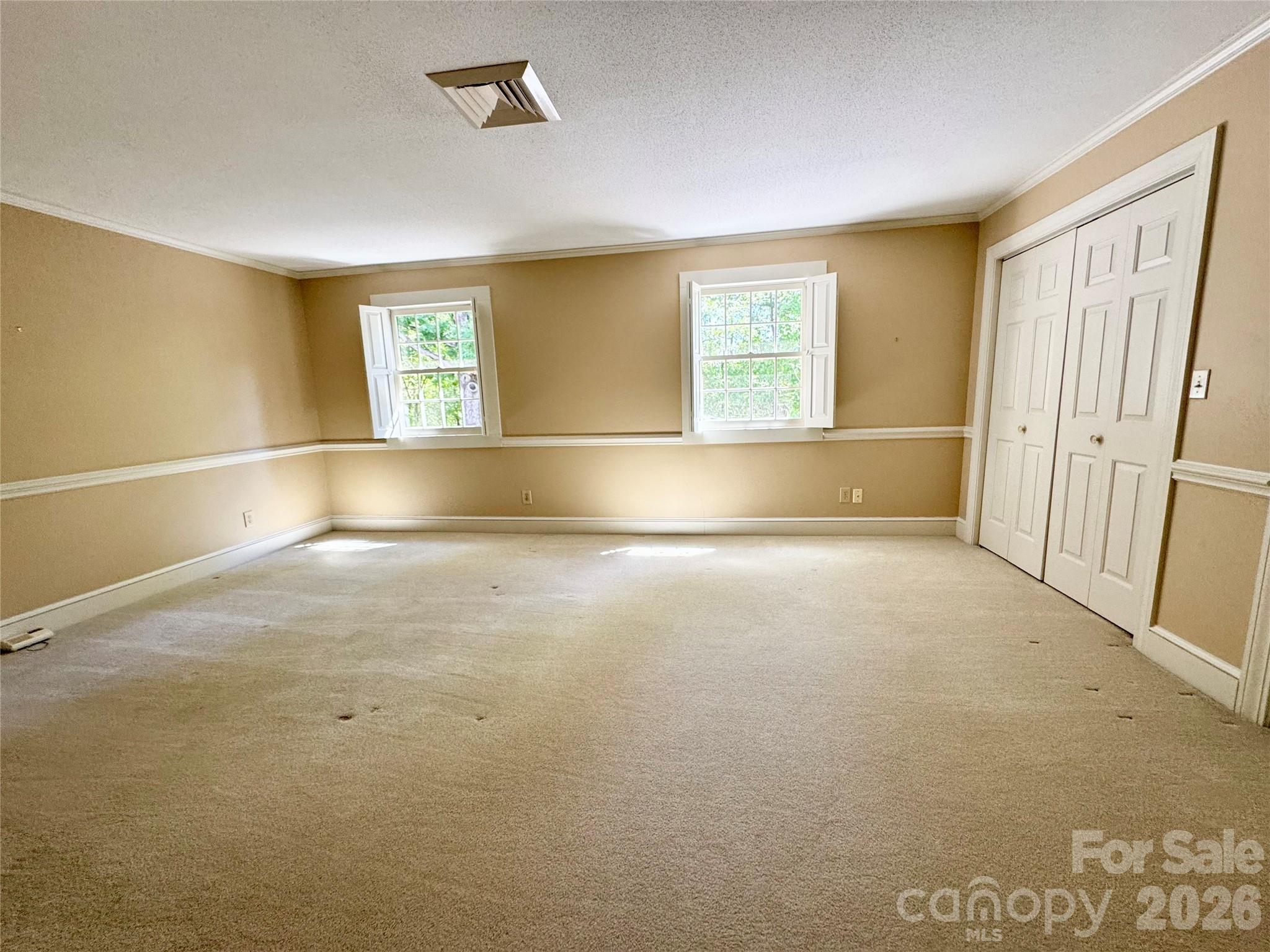 500 Woodend Drive SE — Concord
