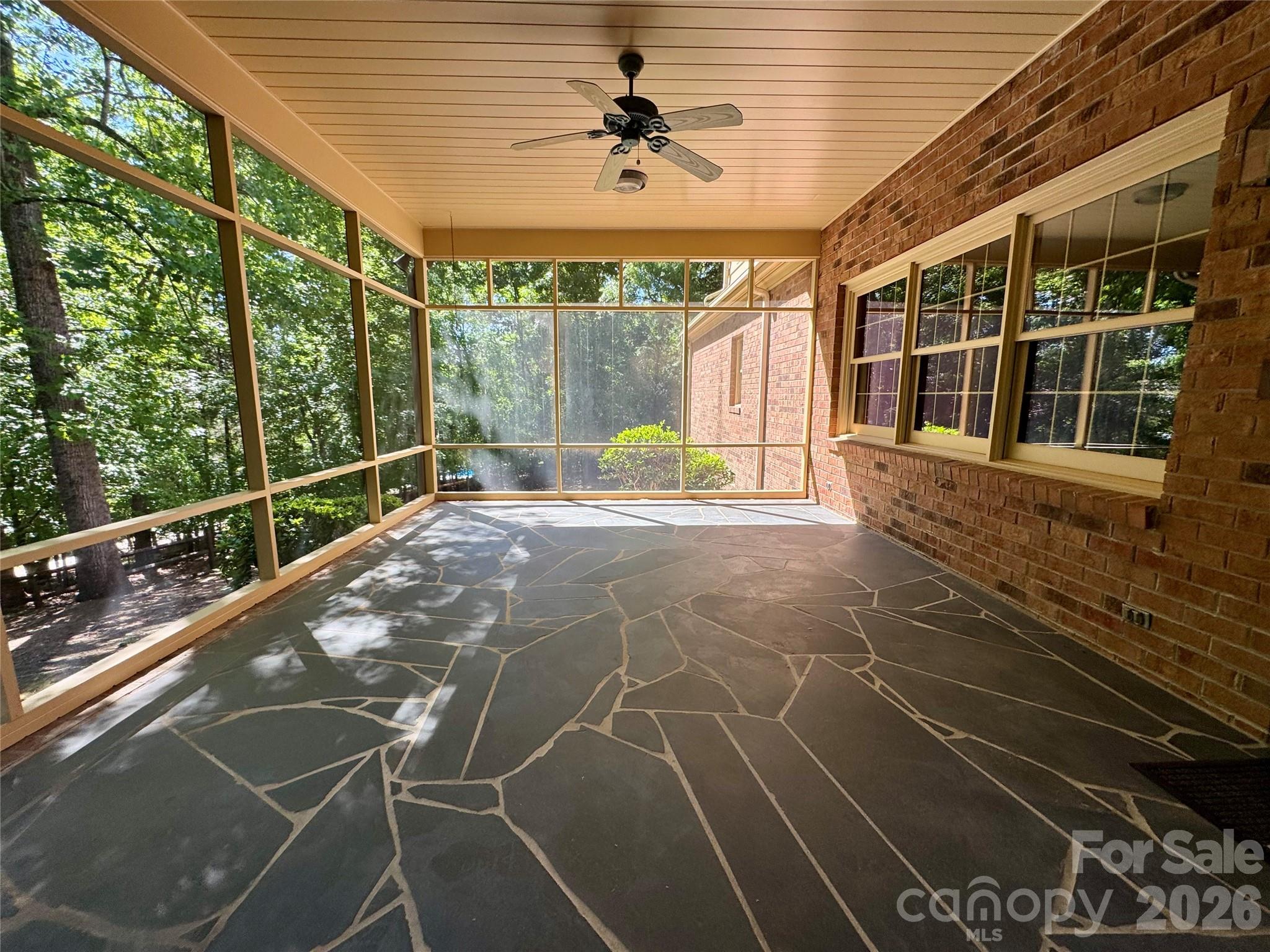 500 Woodend Drive SE — Concord