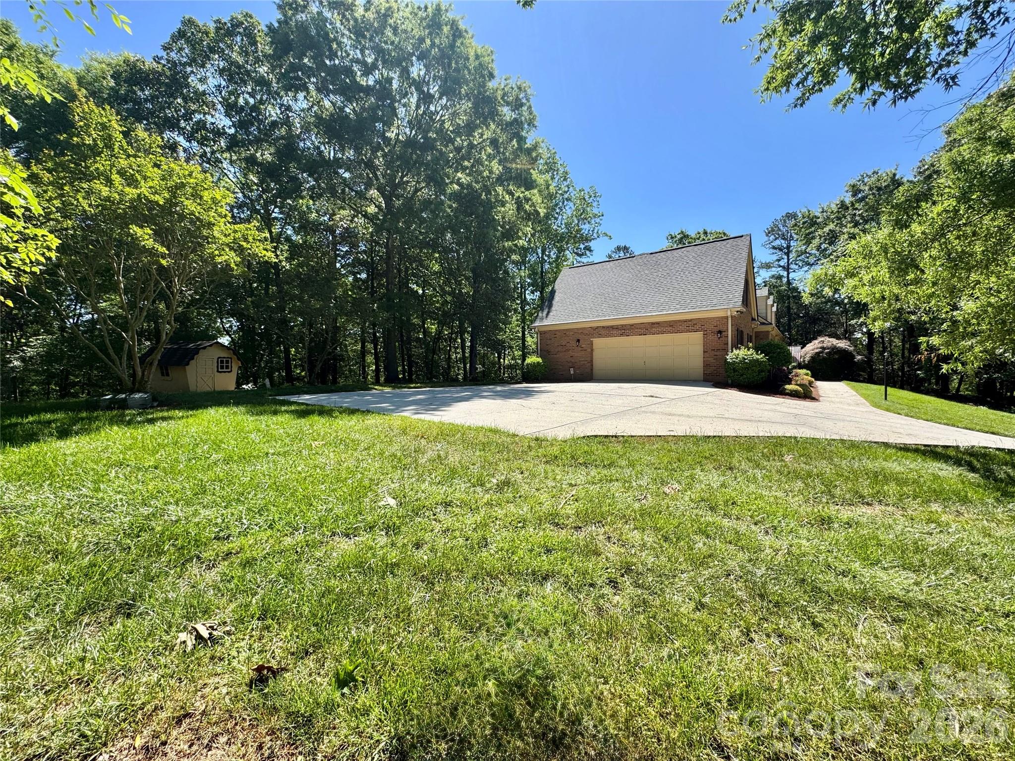 500 Woodend Drive SE — Concord