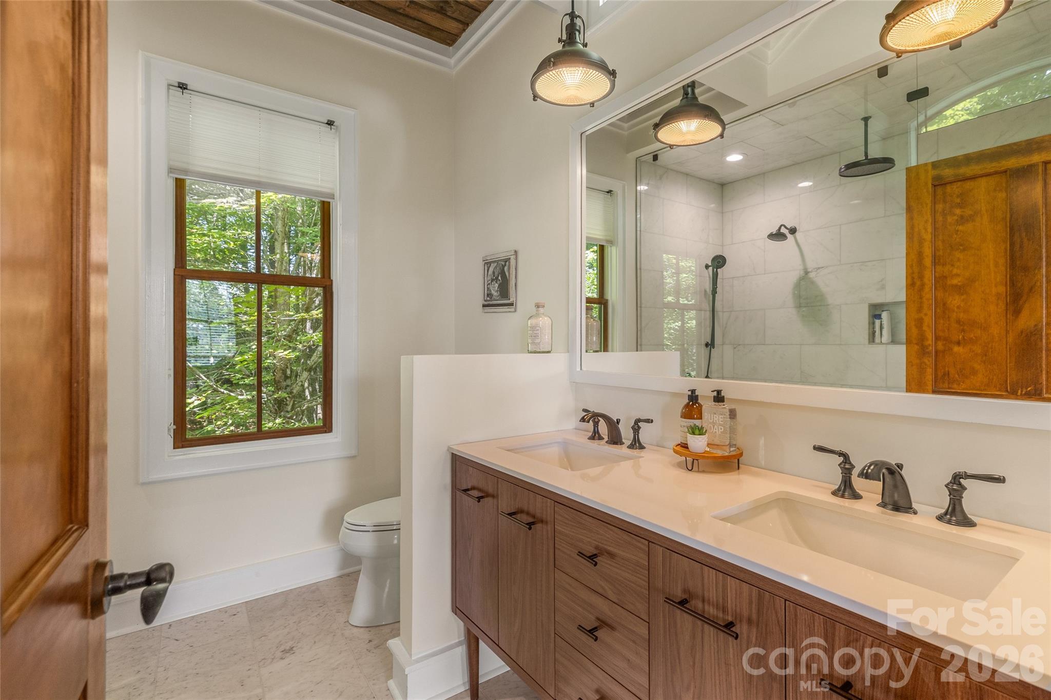 48 Bearfoot Lane — Highlands