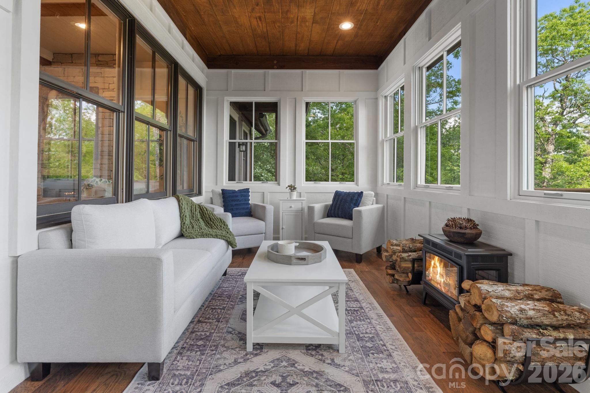 48 Bearfoot Lane — Highlands