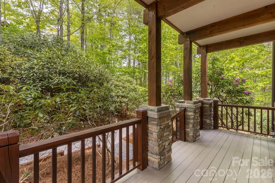 48 Bearfoot Lane — Highlands