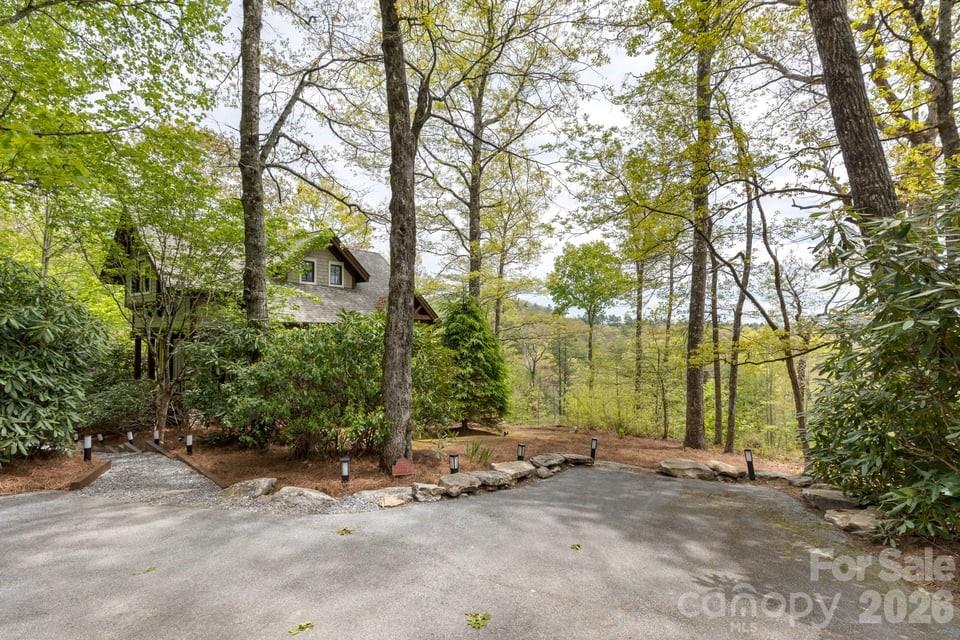 48 Bearfoot Lane — Highlands