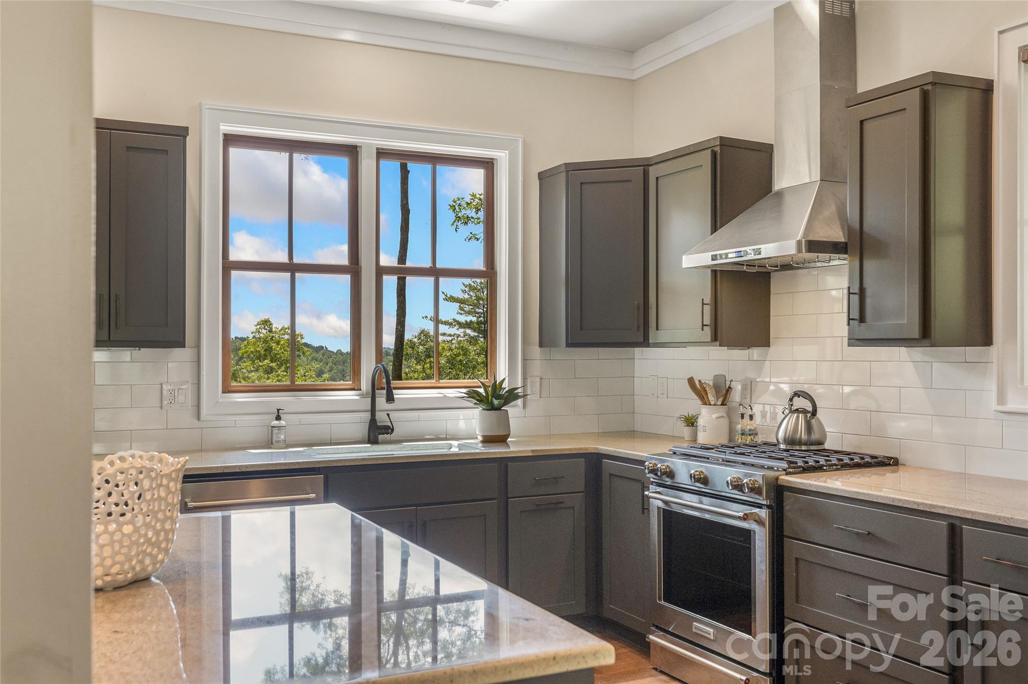 48 Bearfoot Lane — Highlands