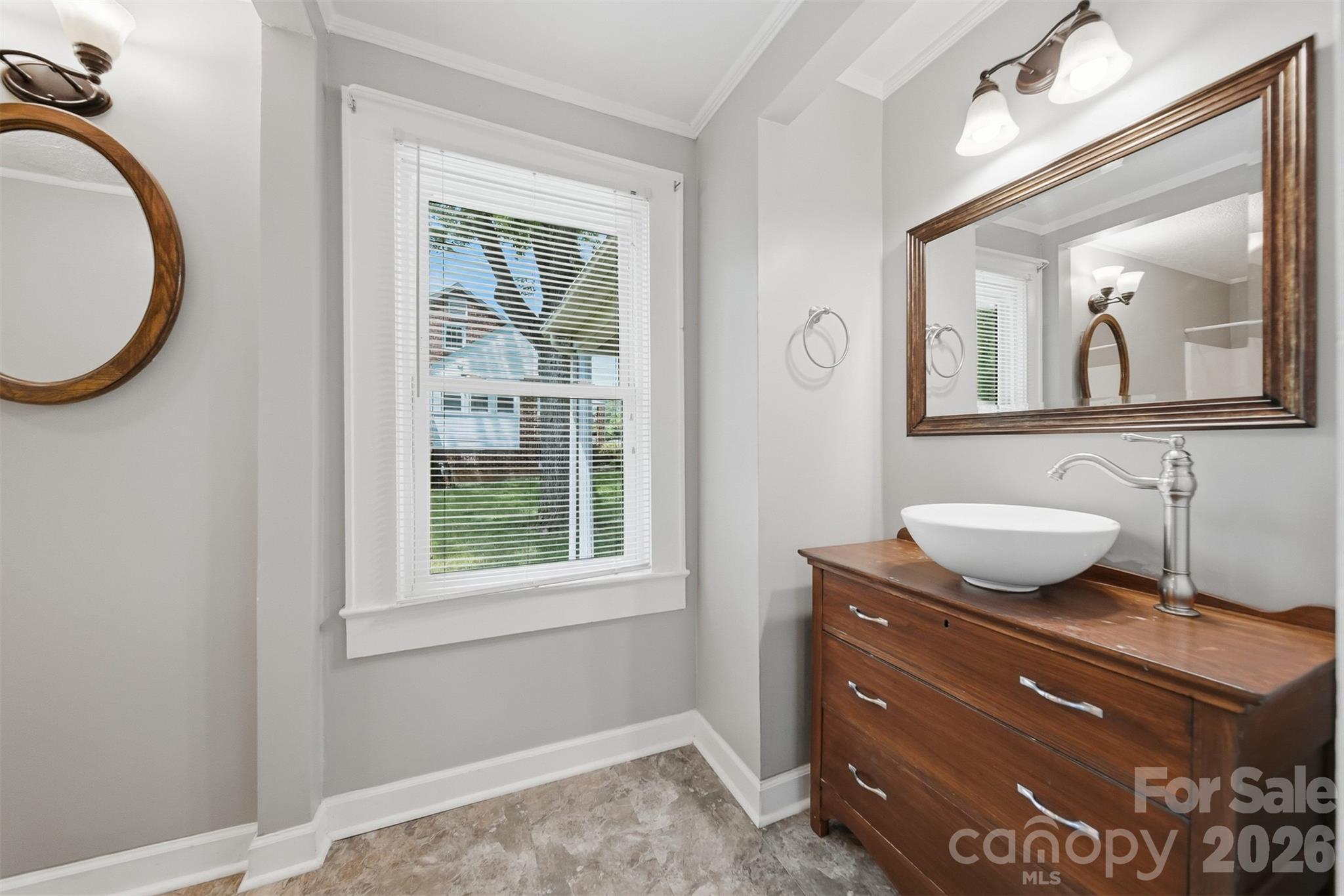 210 Valdese Drive — Morganton