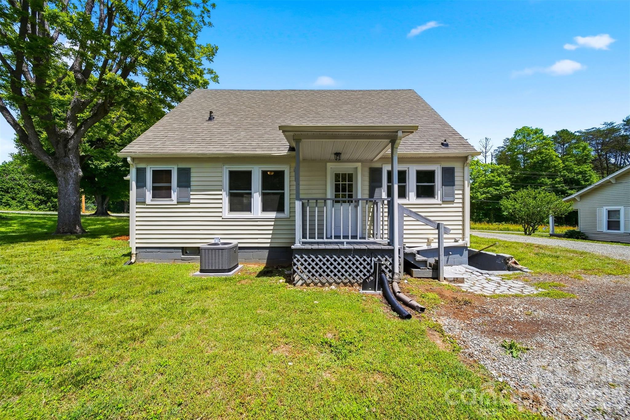 210 Valdese Drive — Morganton