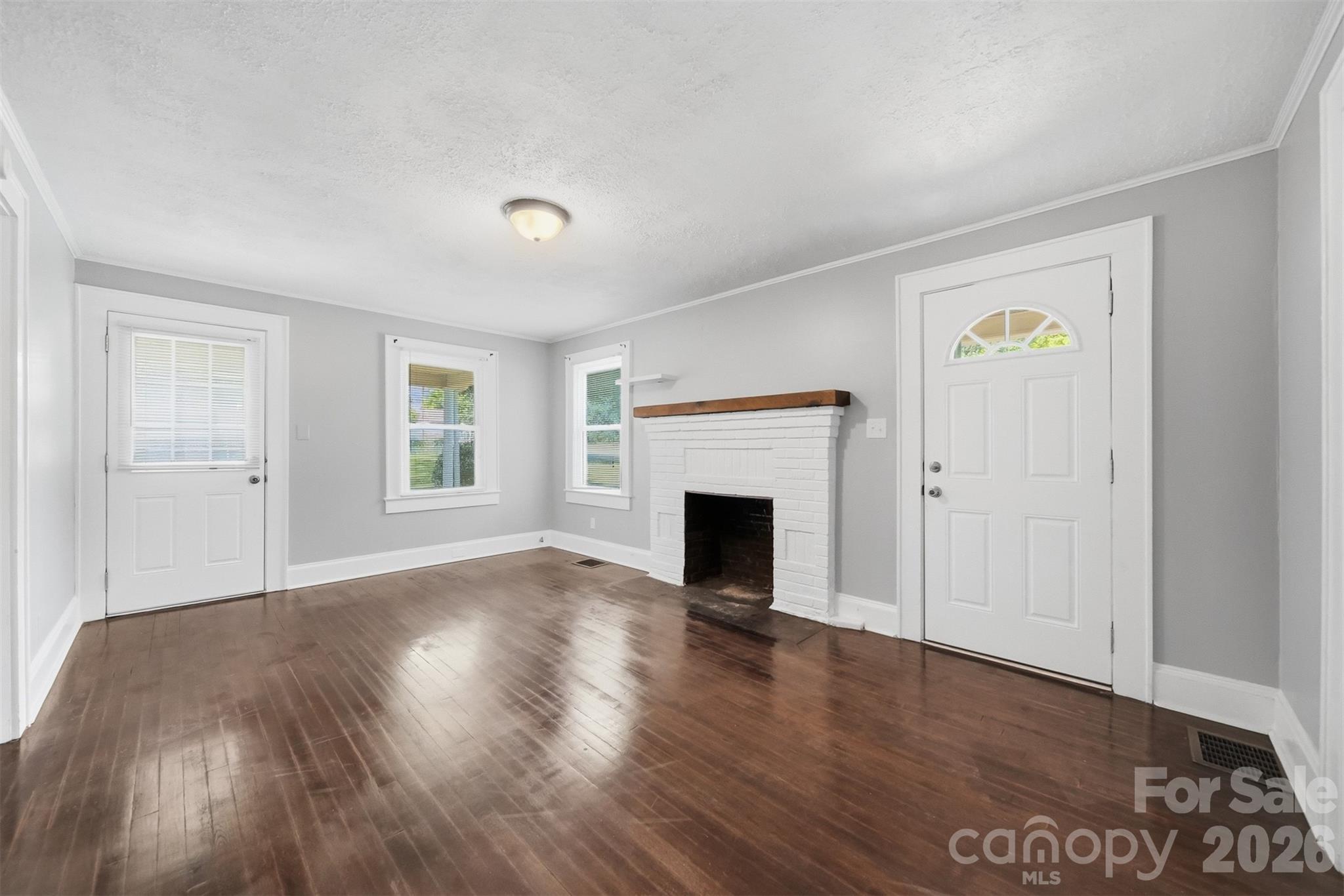 210 Valdese Drive — Morganton