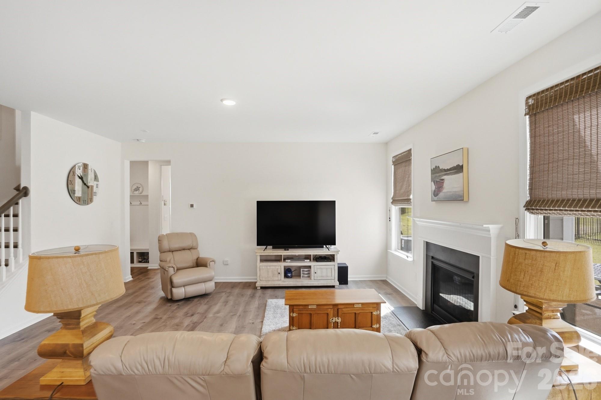 7924 Creek Park Drive — Denver