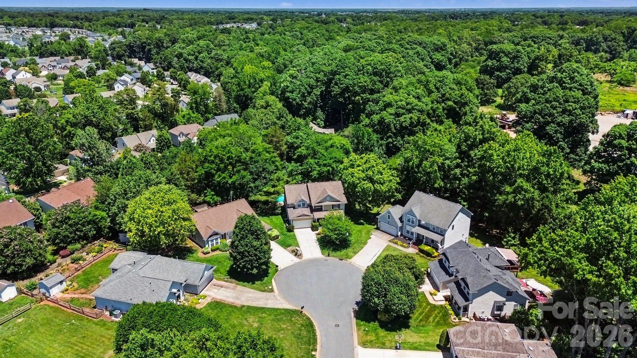5604 Edgeweir Court — Charlotte