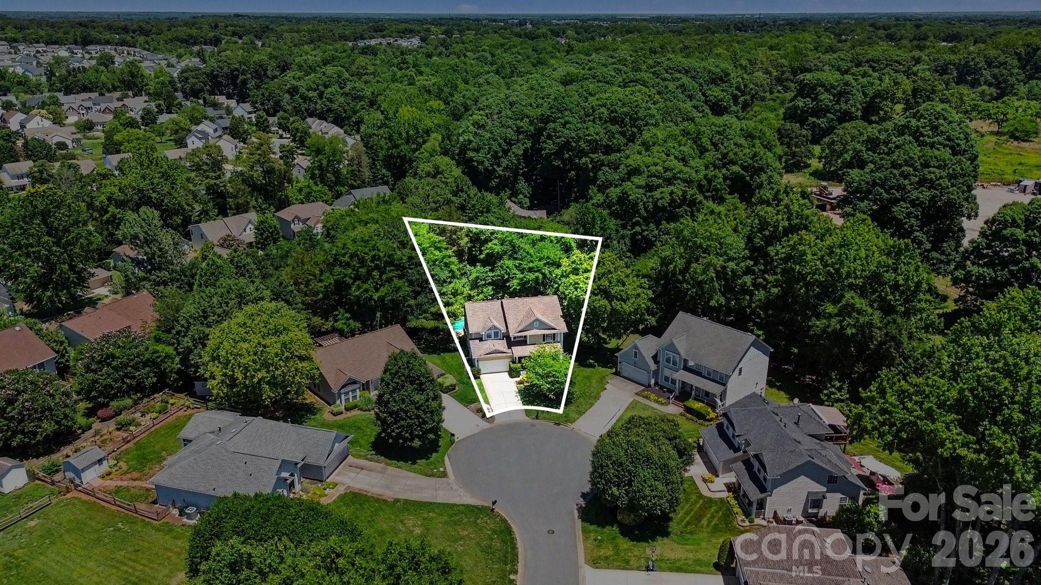 5604 Edgeweir Court — Charlotte