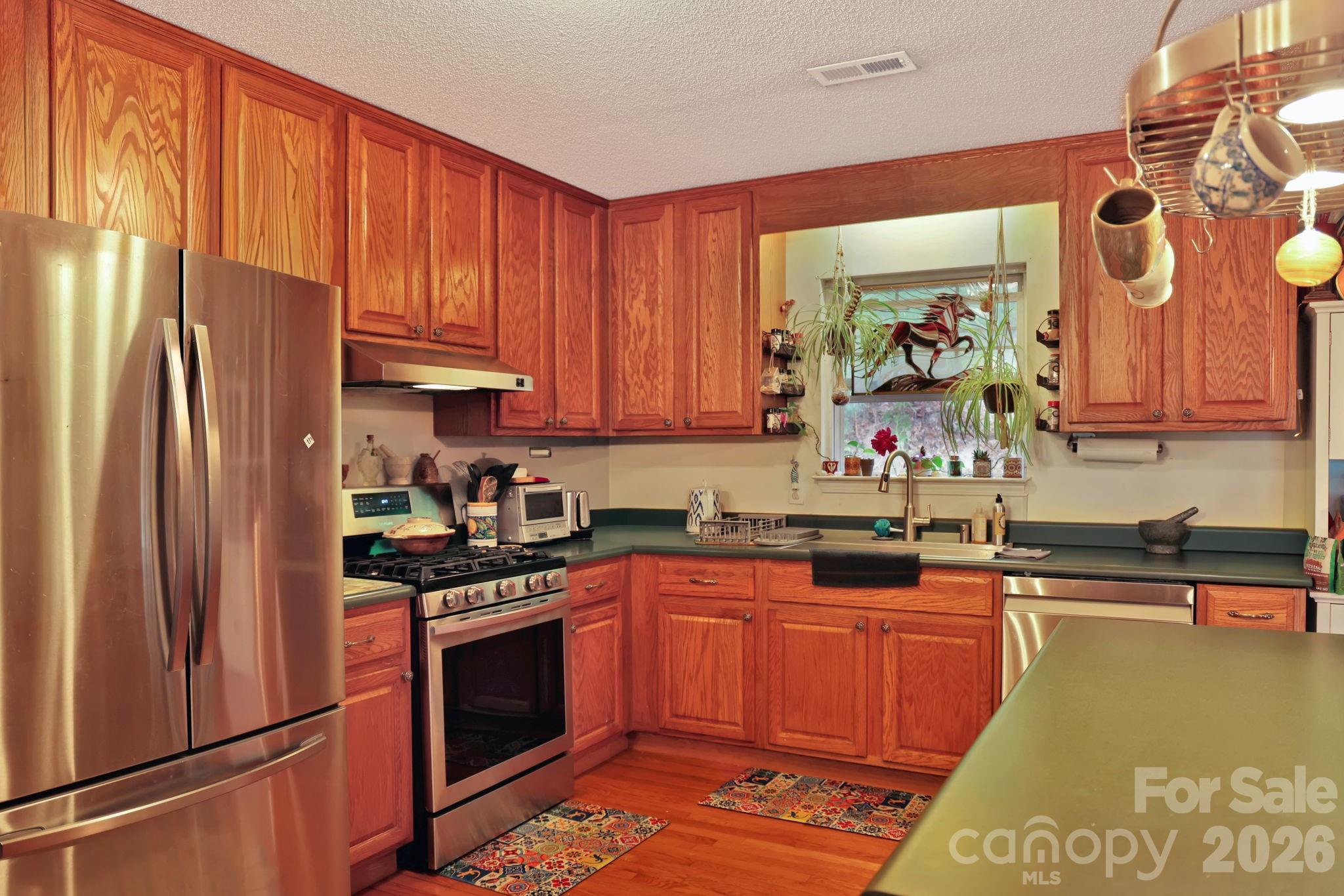 1798 New Stock Road — Weaverville