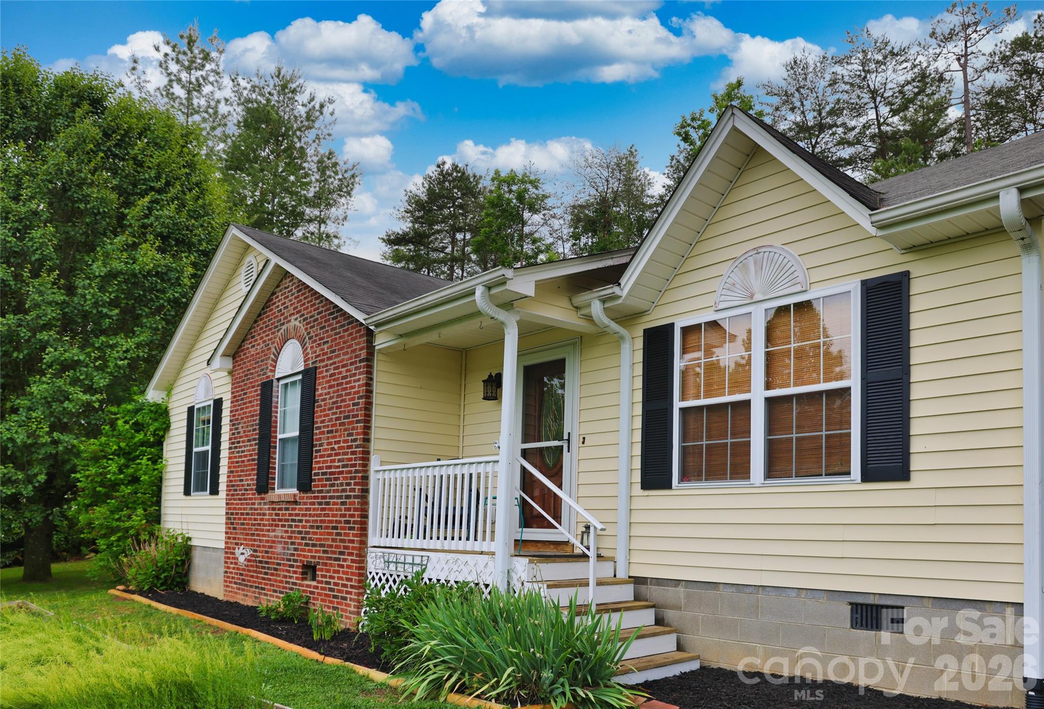 1798 New Stock Road — Weaverville