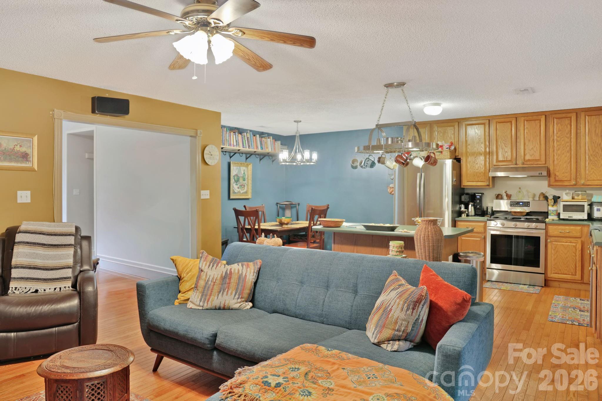 1798 New Stock Road — Weaverville