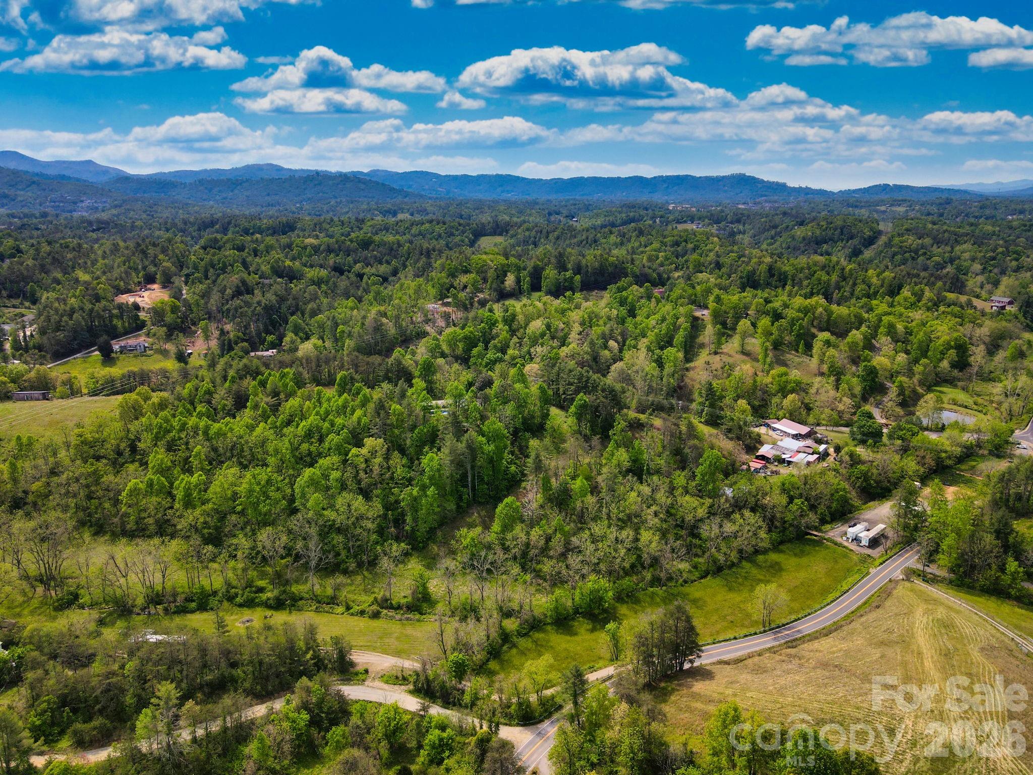 1798 New Stock Road — Weaverville
