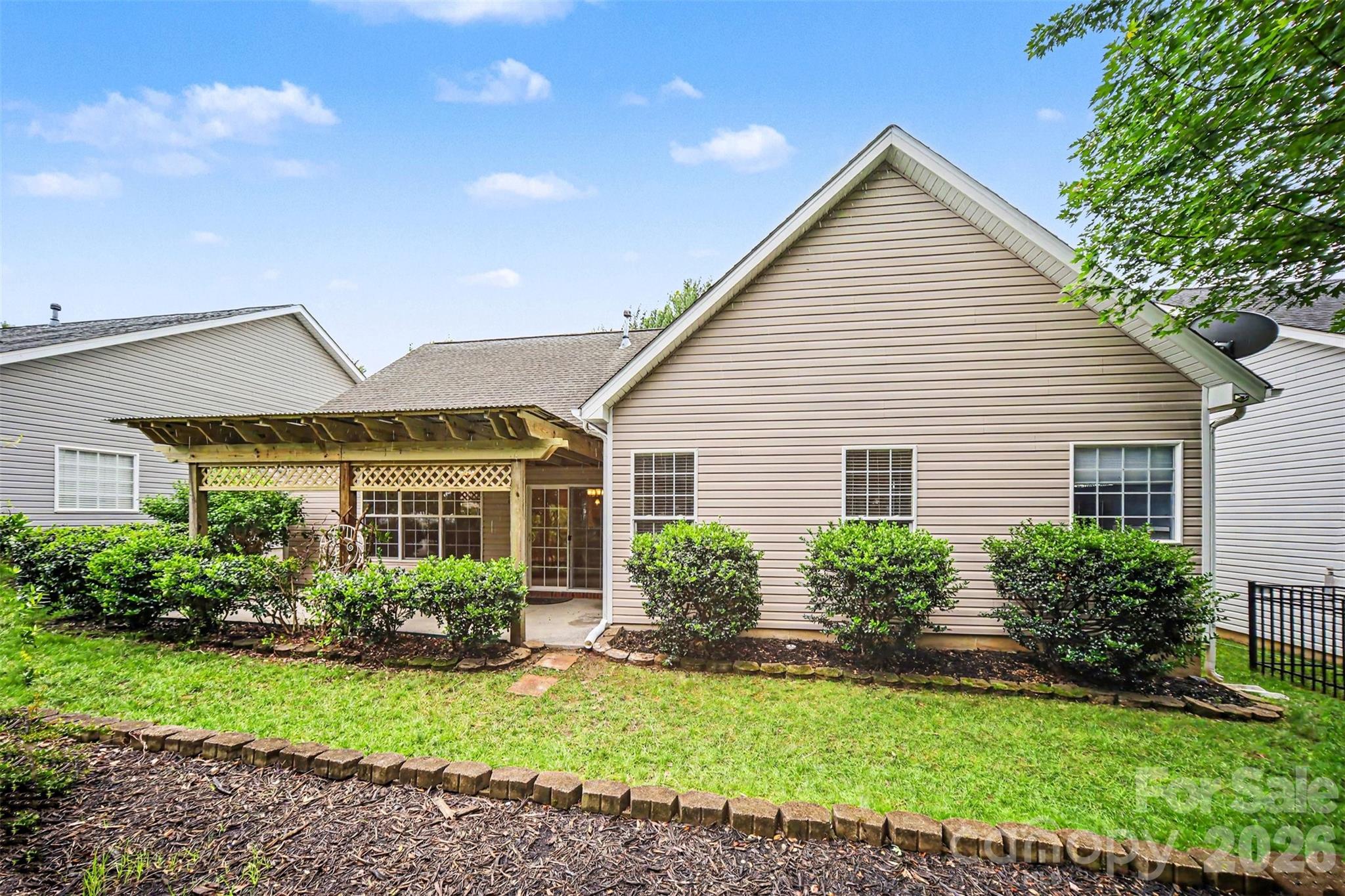 1116 Millbank Drive — Matthews