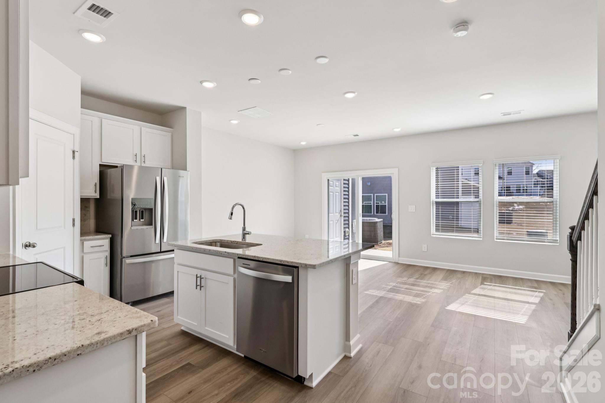 9044 Foggy Brook Loop — Charlotte
